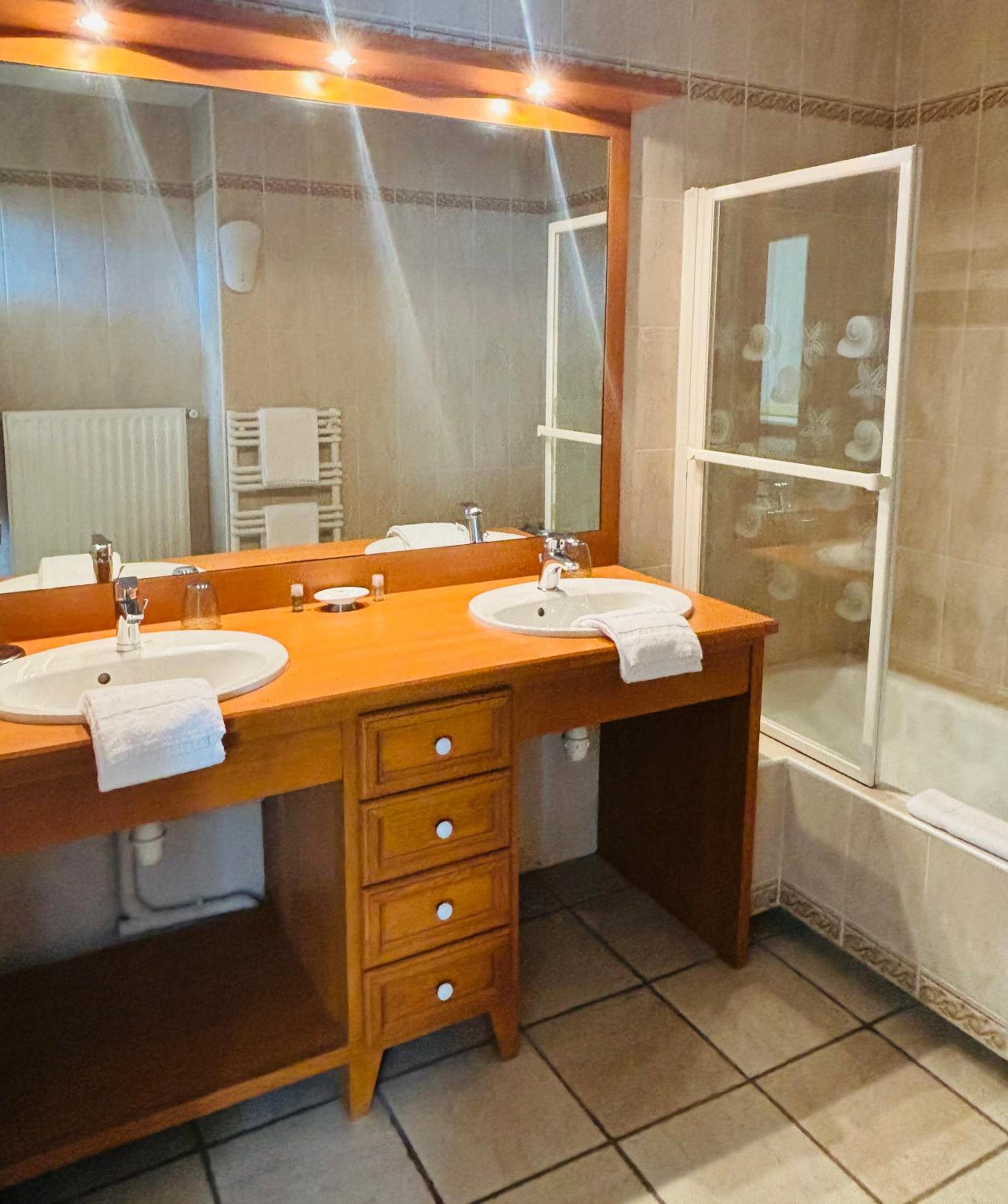 Double or Twin Room photo 2