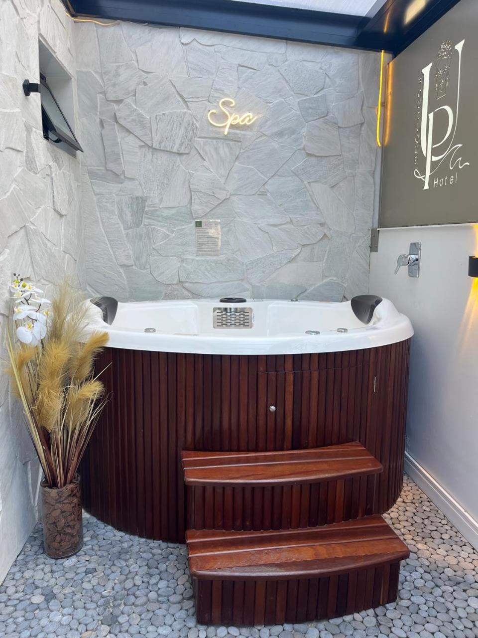 Double Room With Spa Bath photo 1
