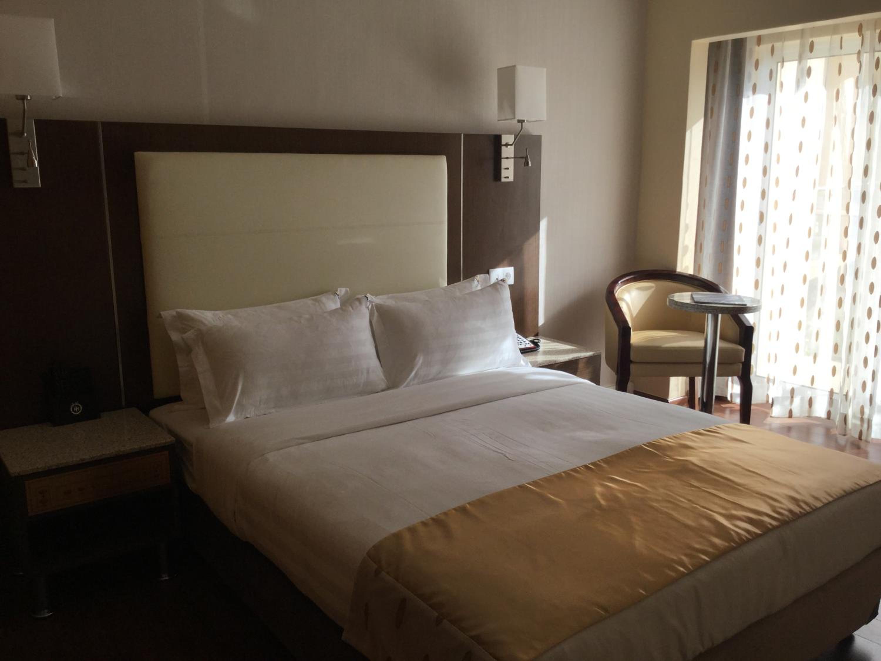 Queen Room with Balcony