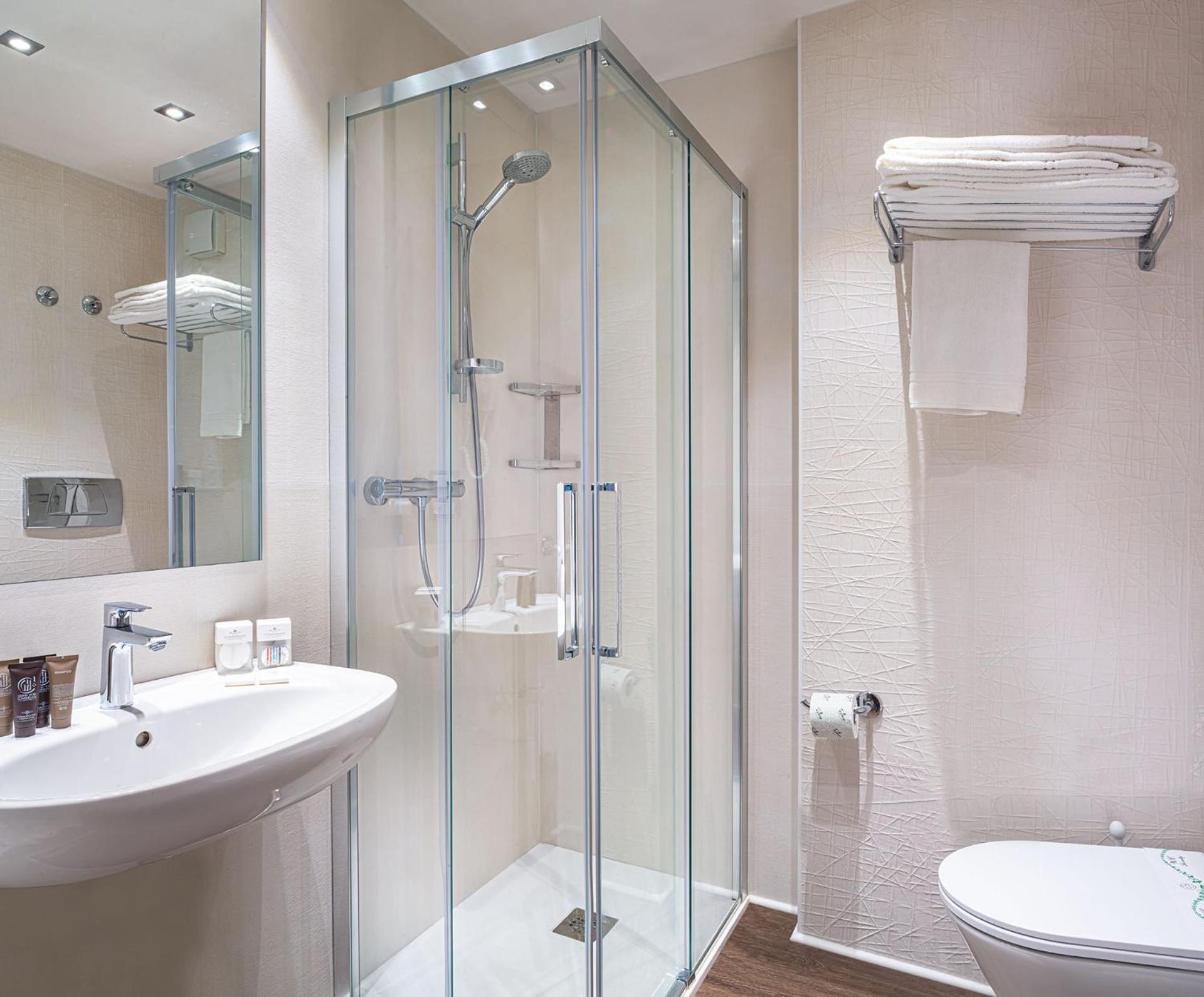 Double Room - Photo 2