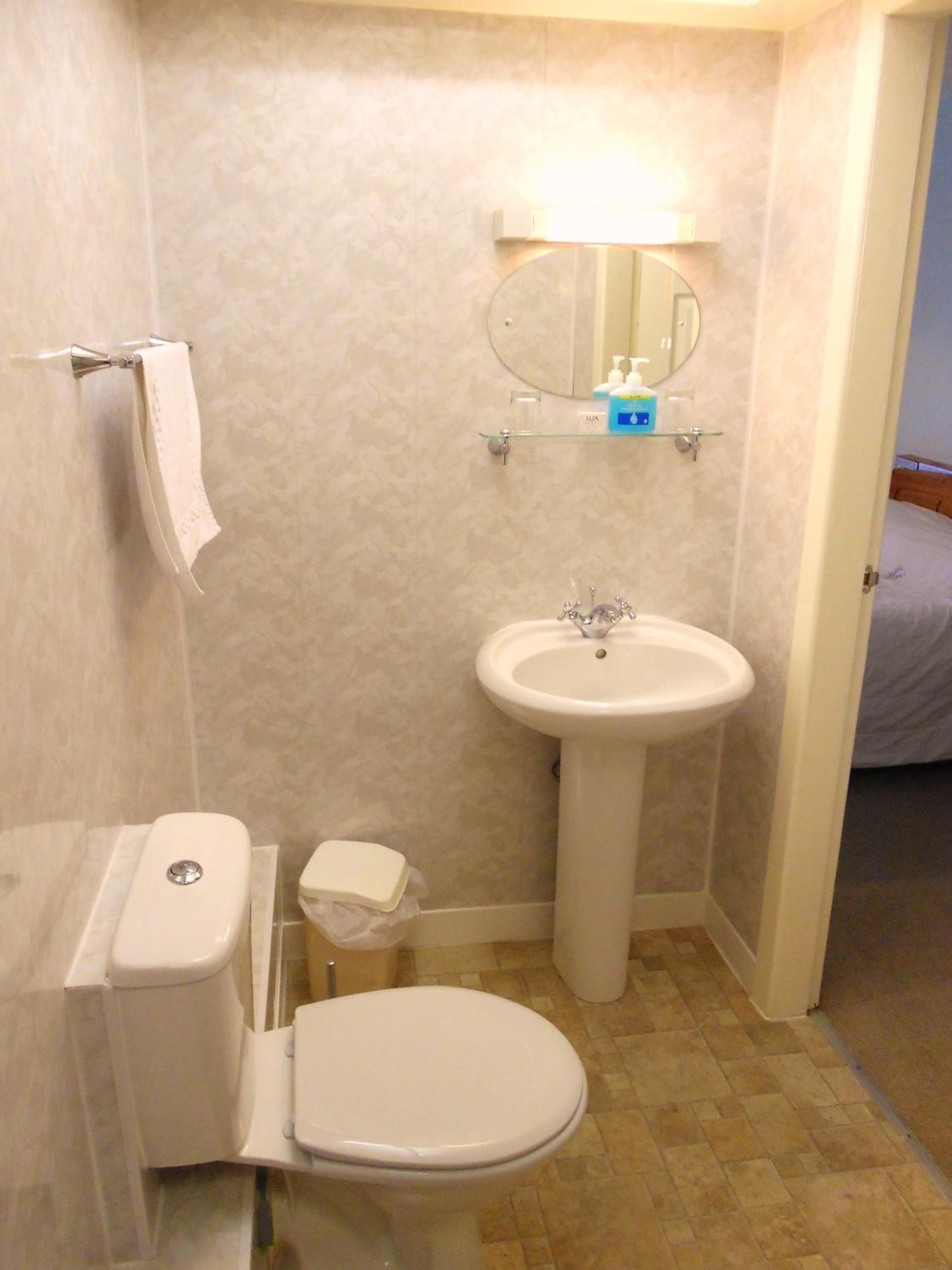 Double Room - Photo 4