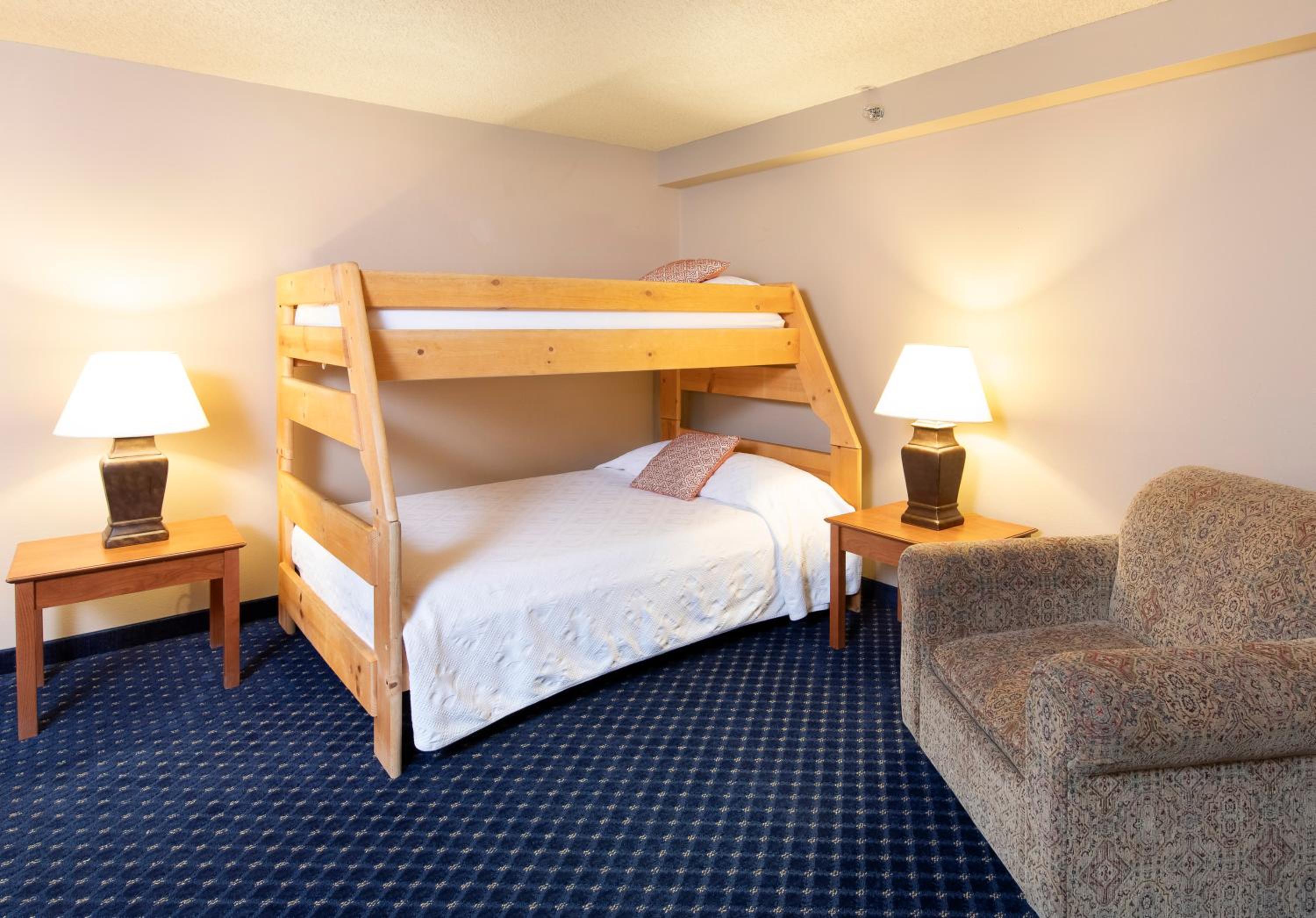 Junior King Suite with Bunk Bed photo 1