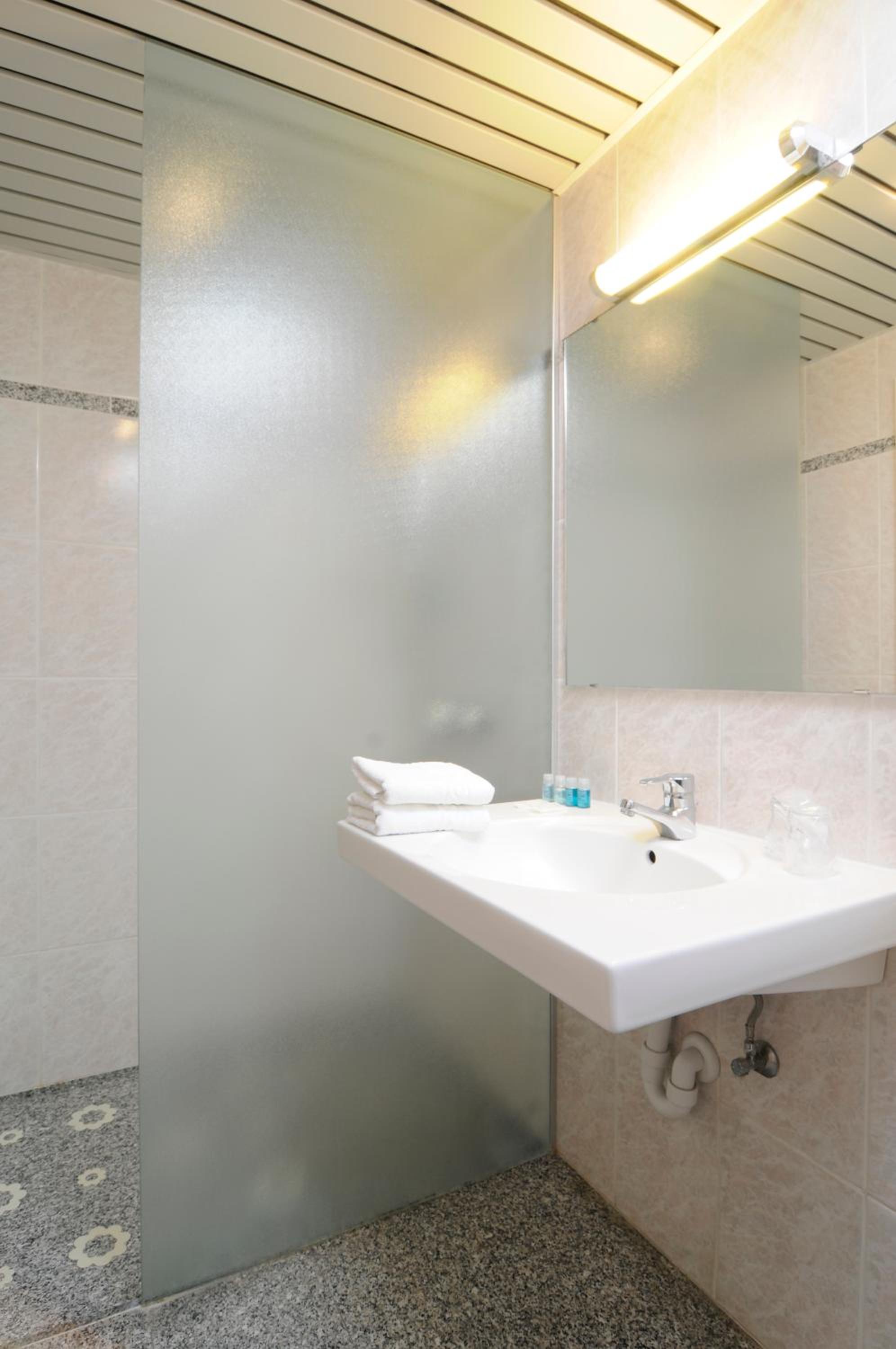 Superior Room with Shower photo 2