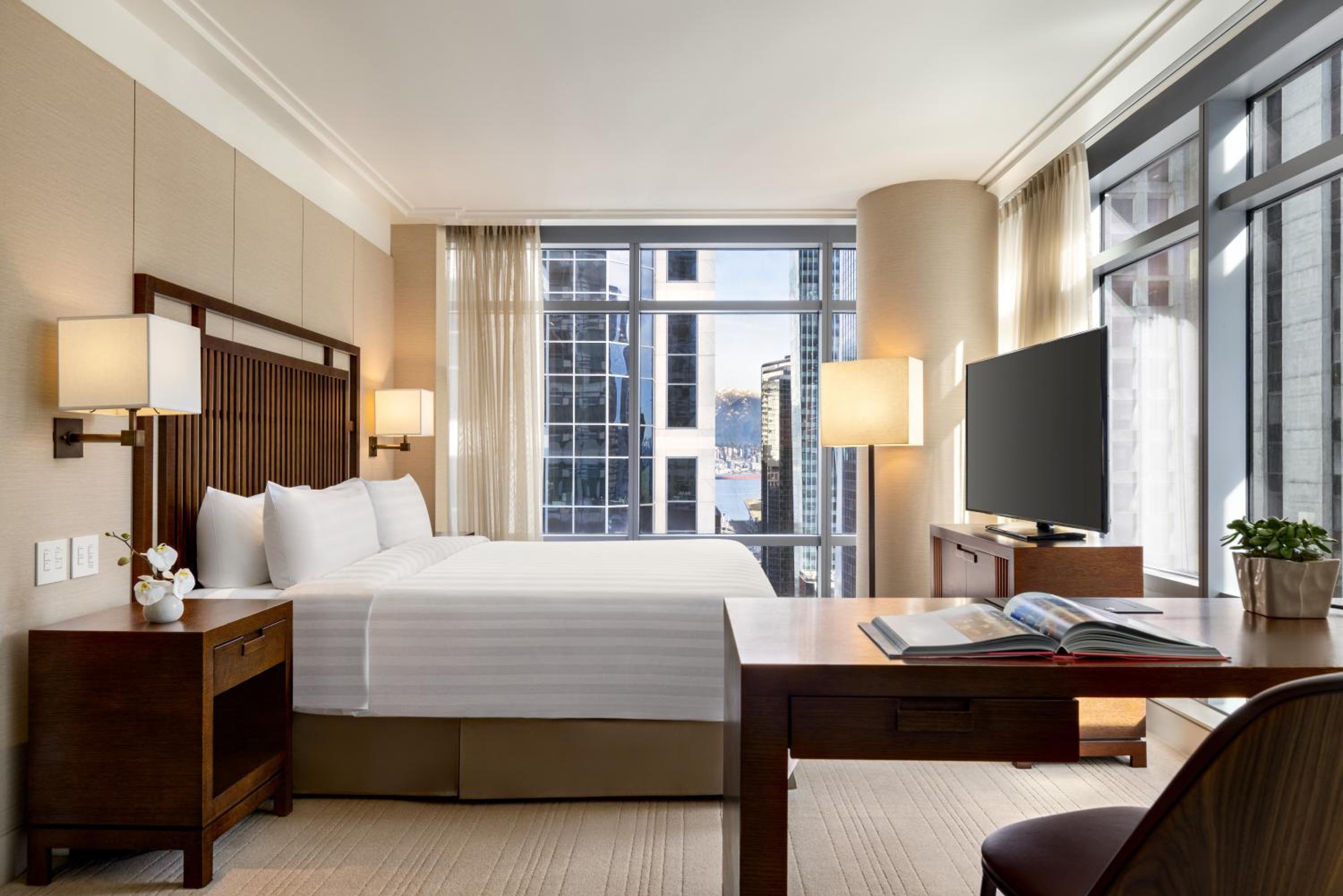 Junior King Suite with Balcony
