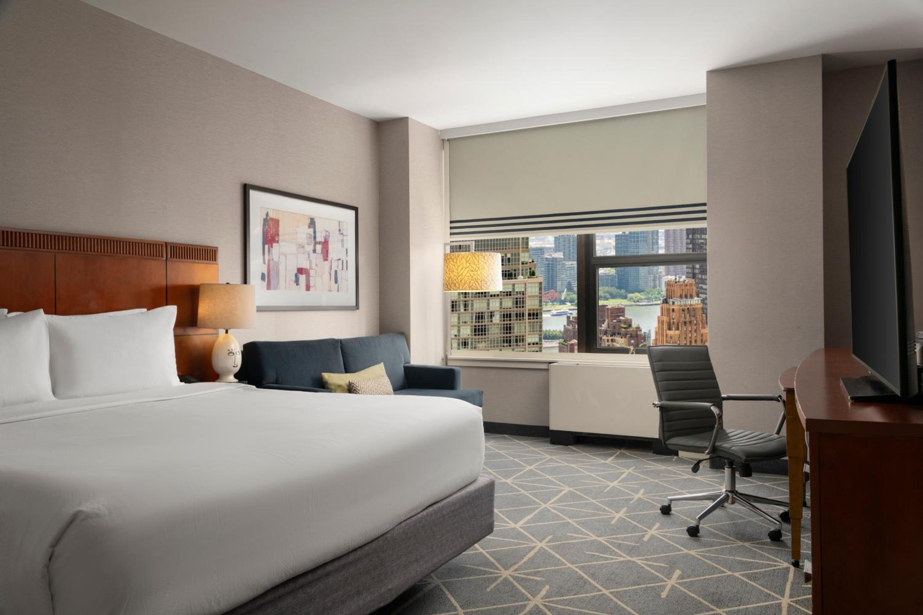 Large King Room - Mobility and Hearing Accessible with Roll-in Shower