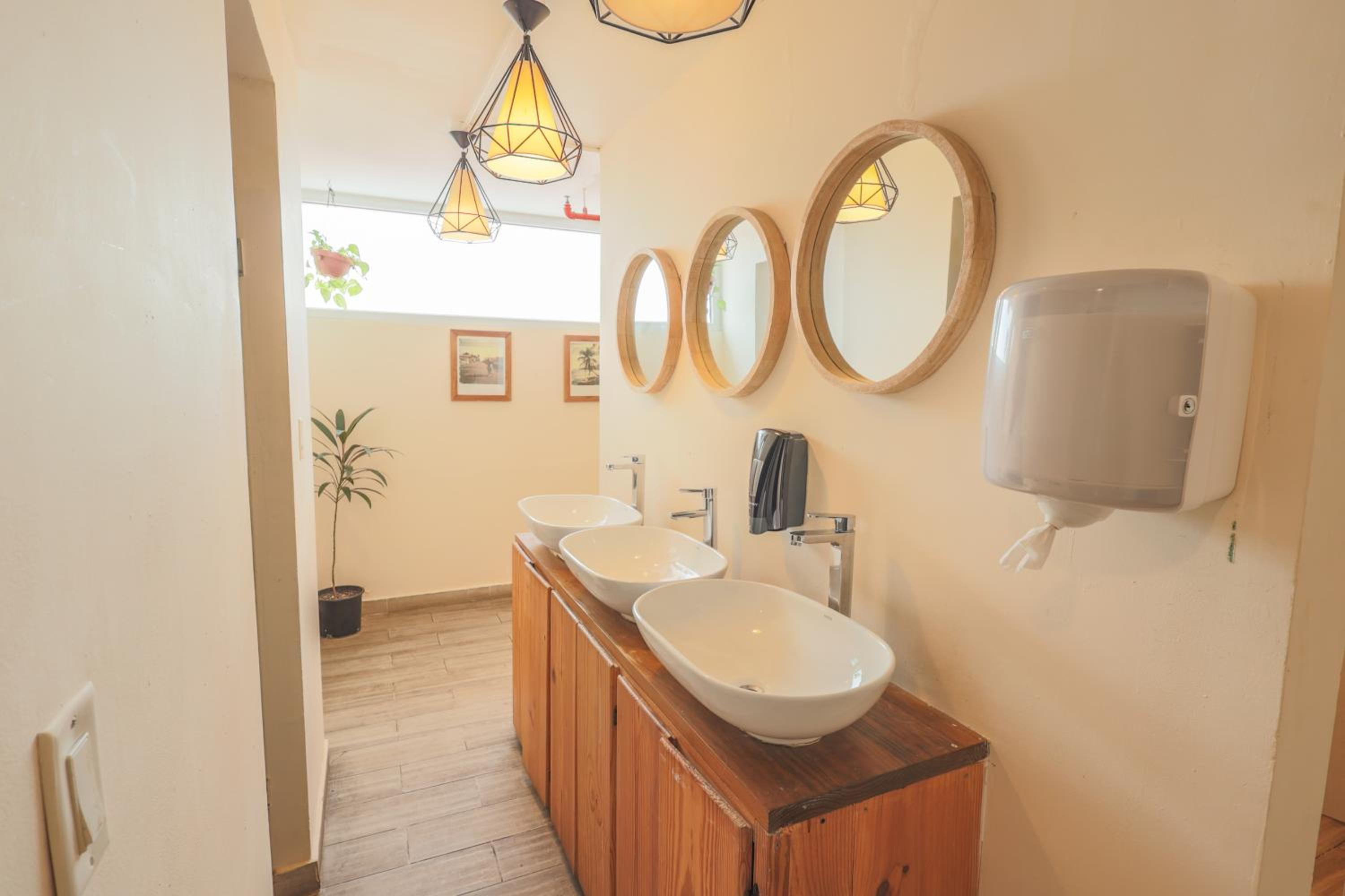 Single Room with Shared Bathroom