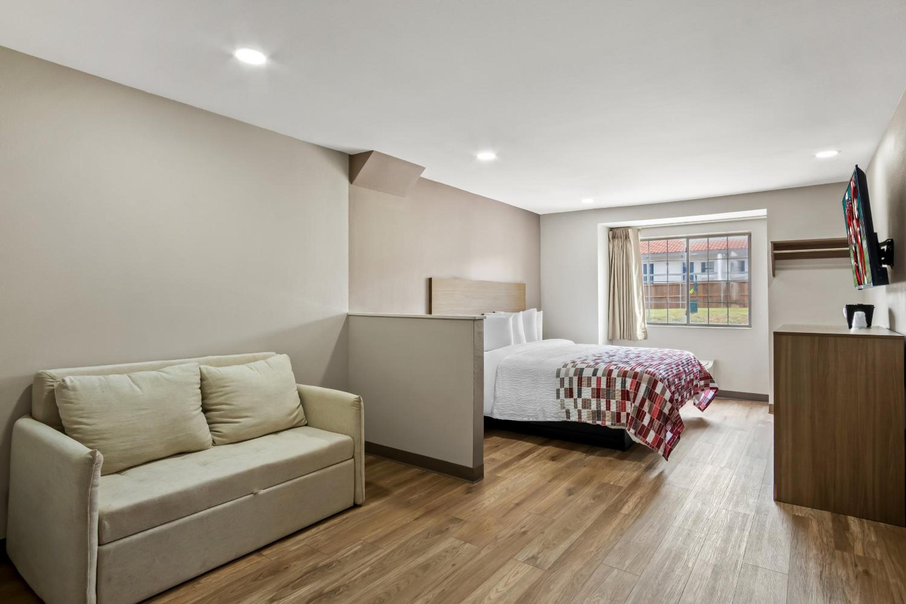 Suite King Non-Smoking - Photo 1