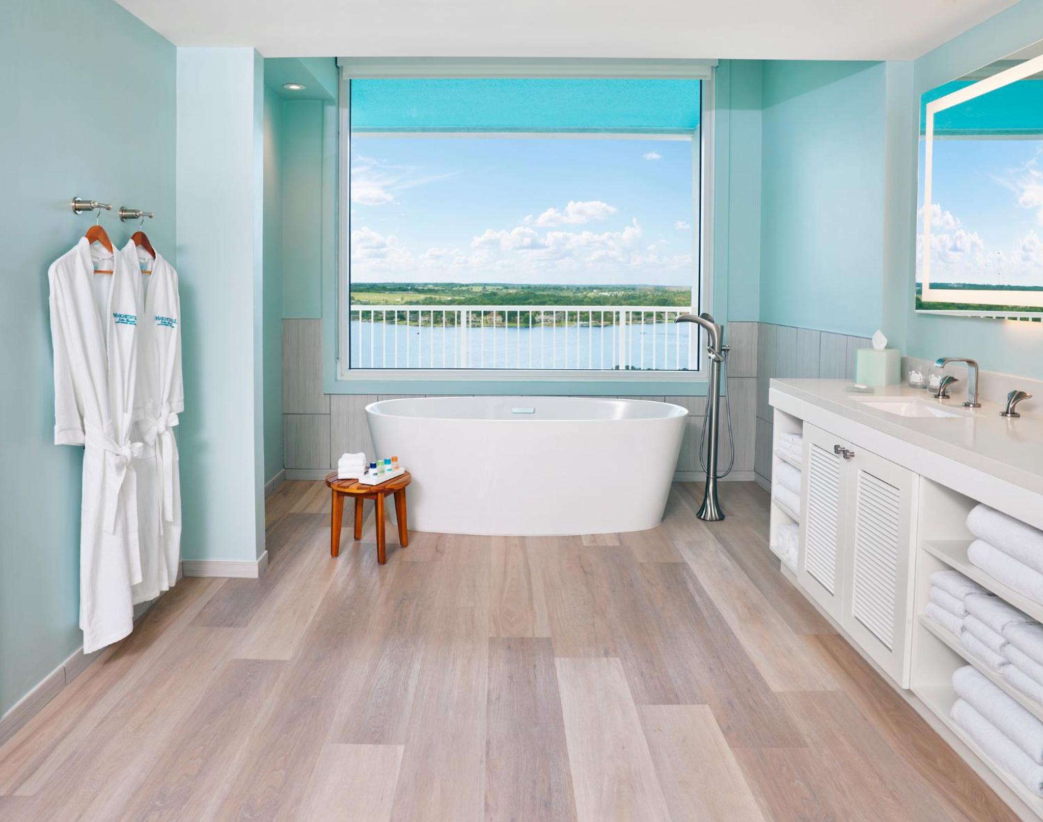 Presidential Suite- Lake View