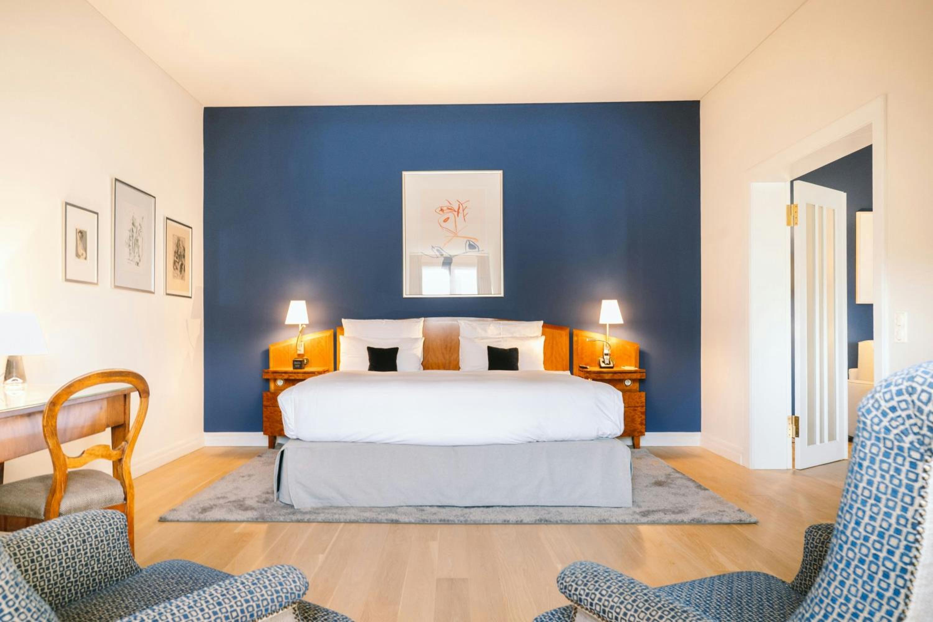 Double Suite with Sofa Bed and City View photo 3