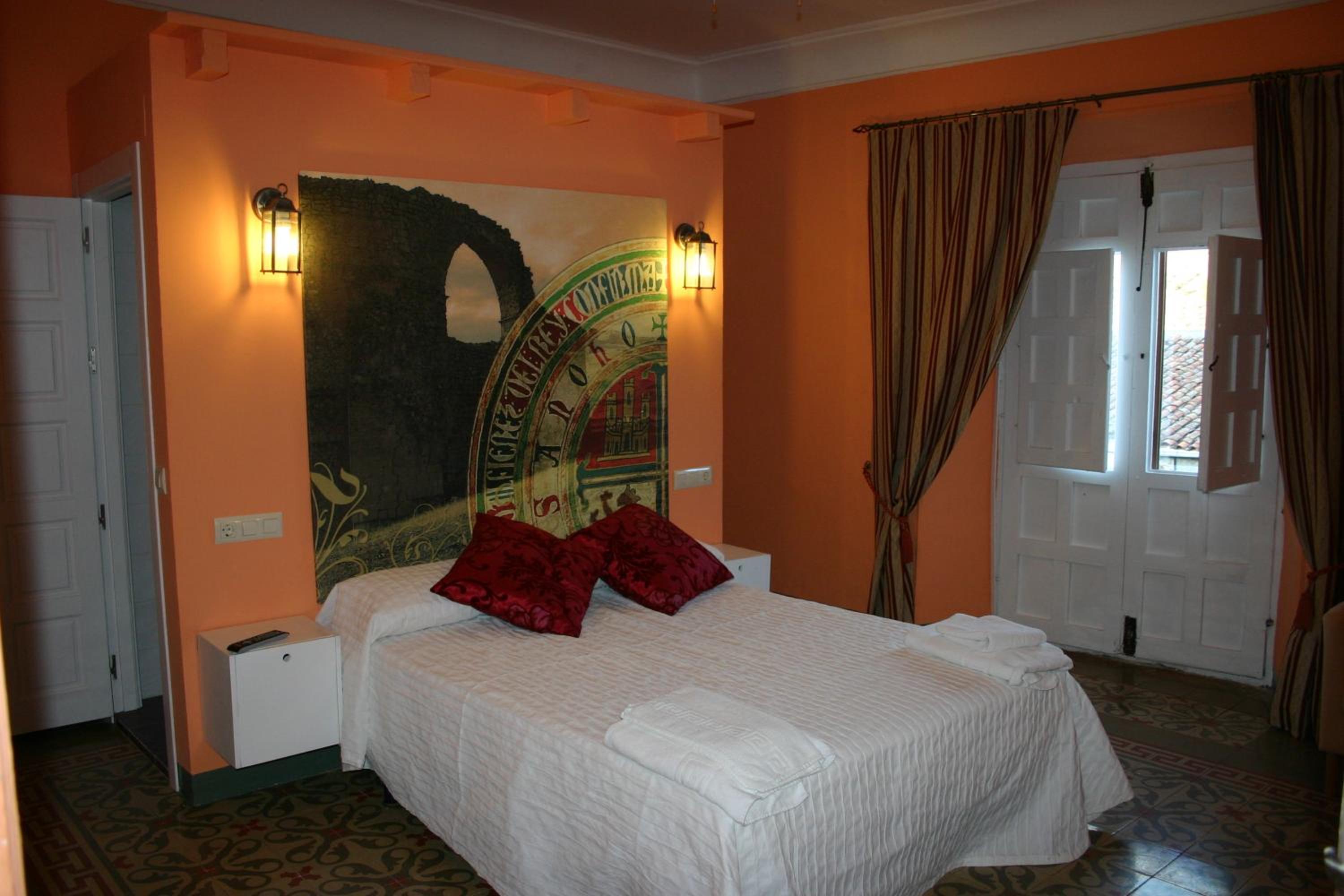 Three-Bedroom Apartment (6-7 Adults) photo 3