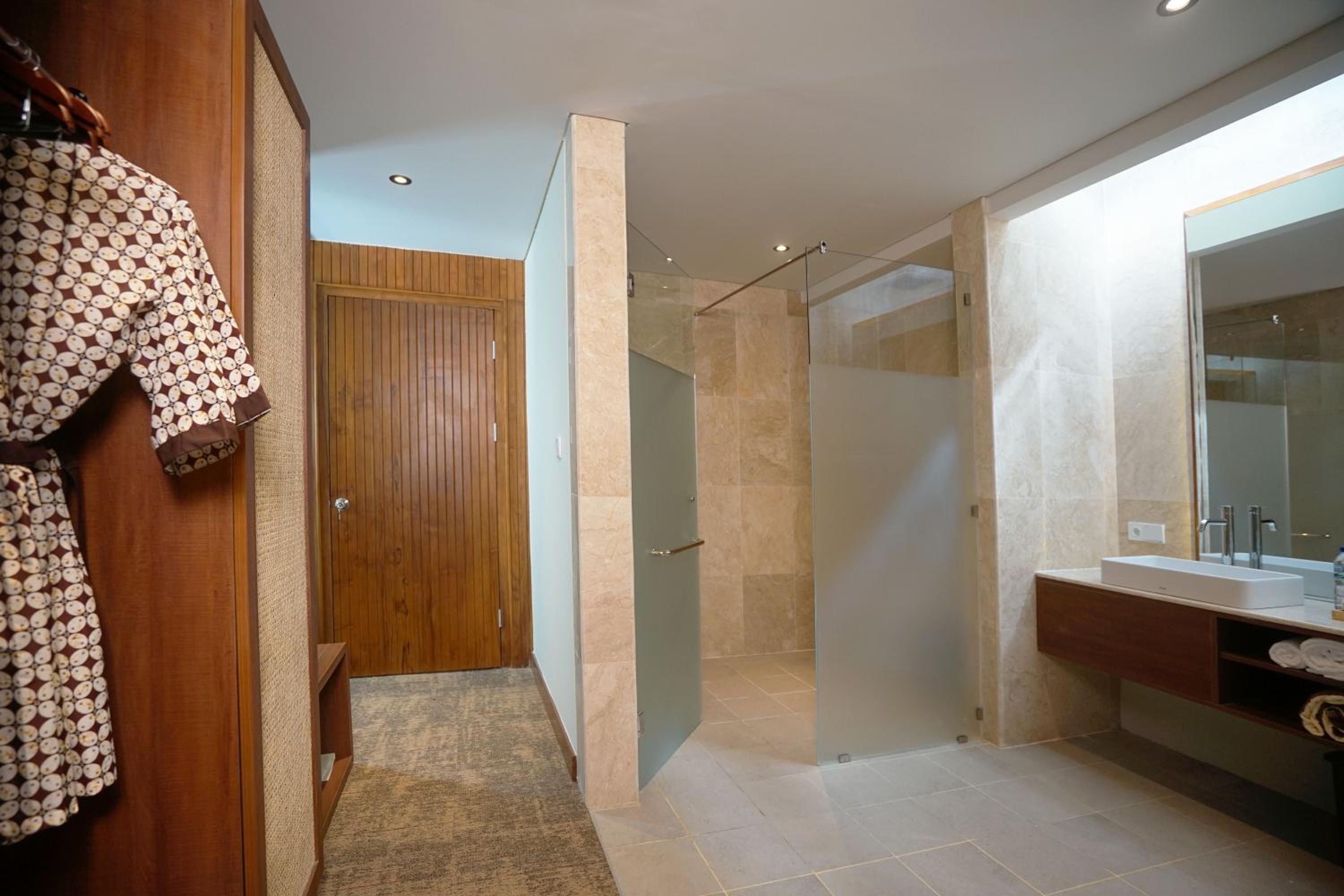 Suite King Room photo 3