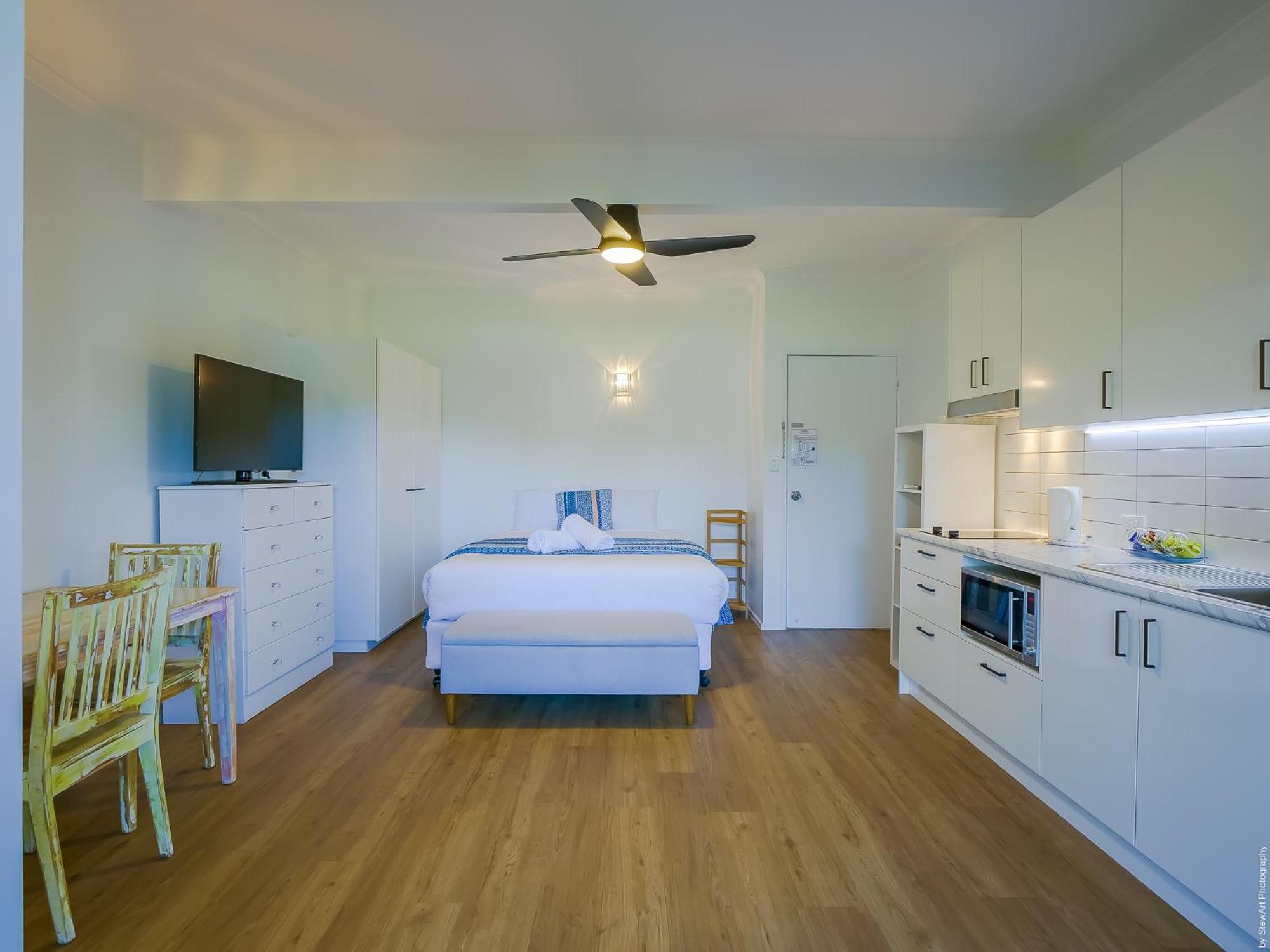 Studio (2 Adults)