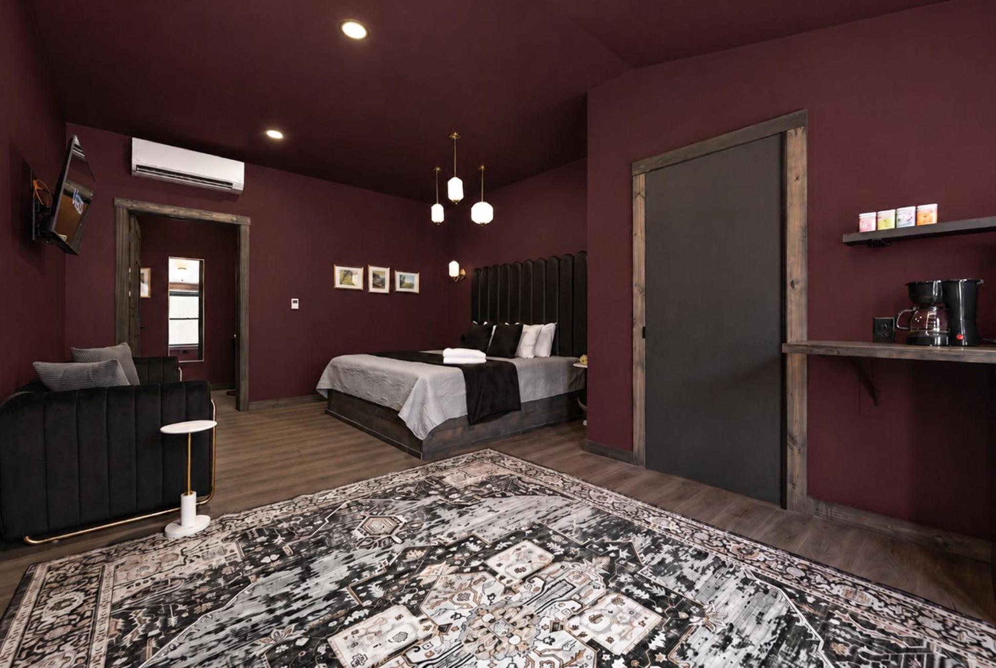 Deluxe Suite