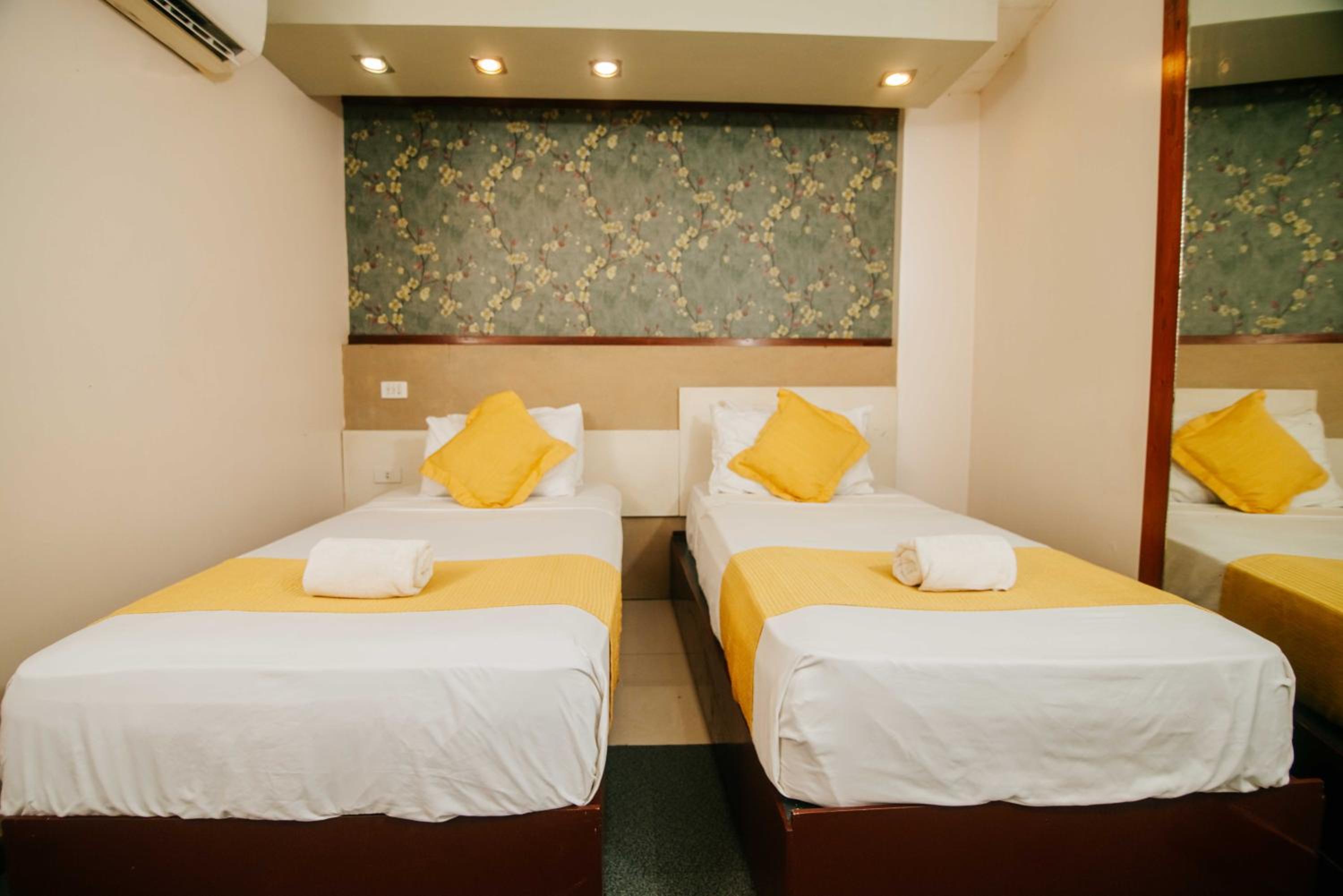 Deluxe Twin Room photo 2