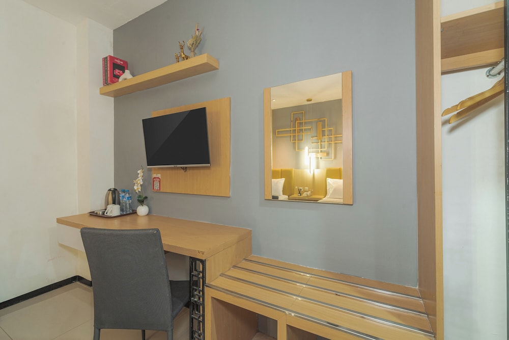 Deluxe Double or Twin Room - Photo 11