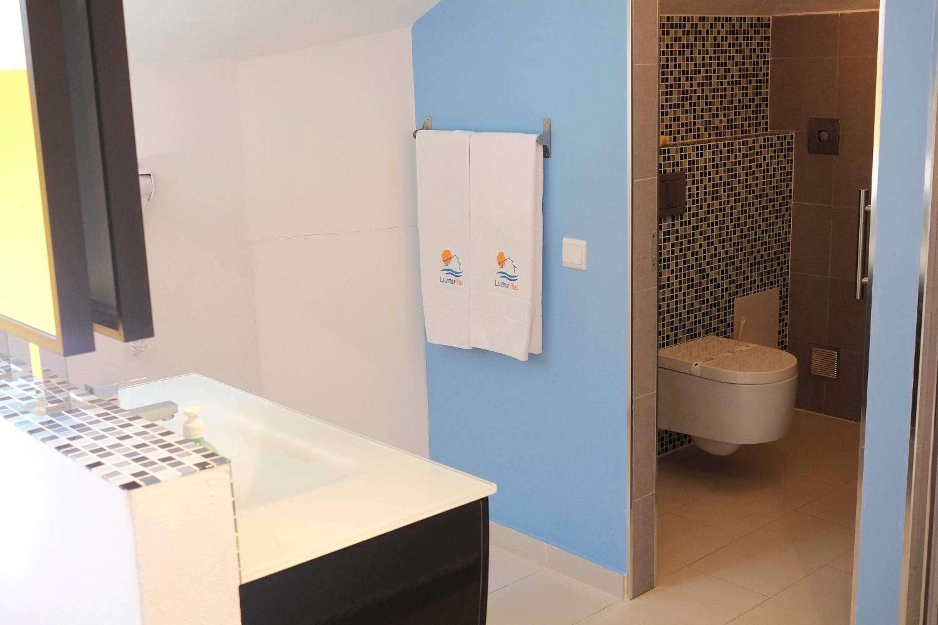 Double Room with Land View - Photo 6