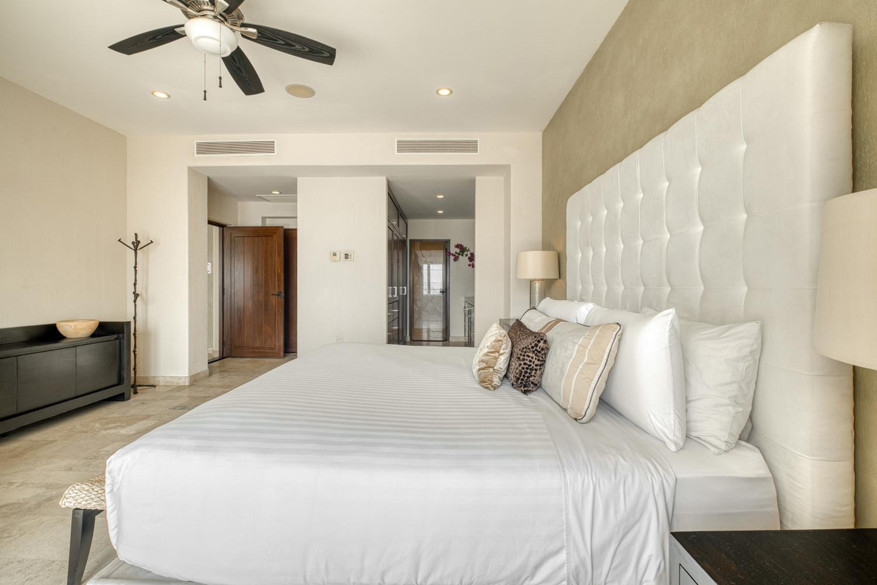 One-Bedroom Apartment with Ocean View