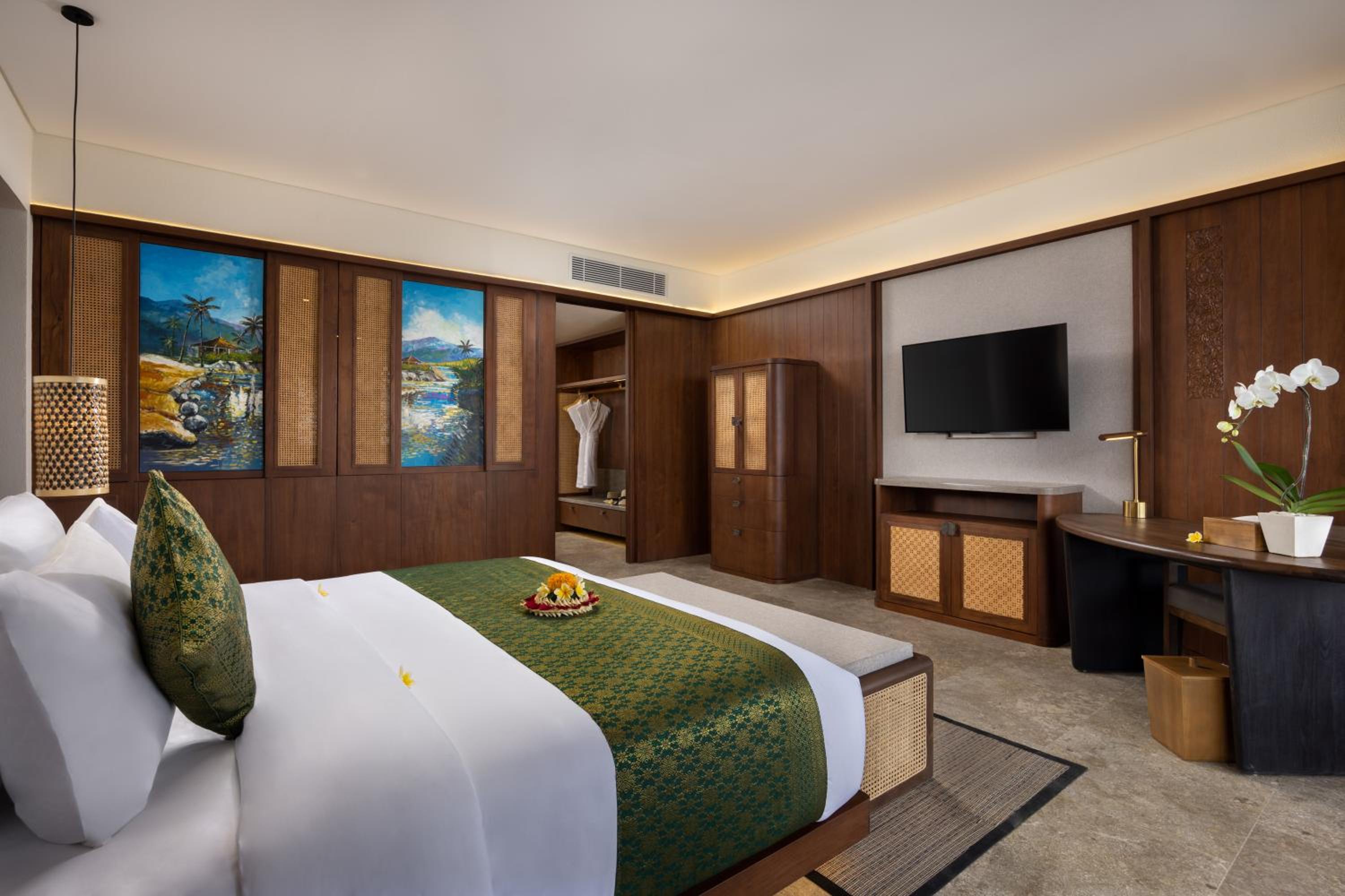 Ocean View Grand Suite - Photo 1