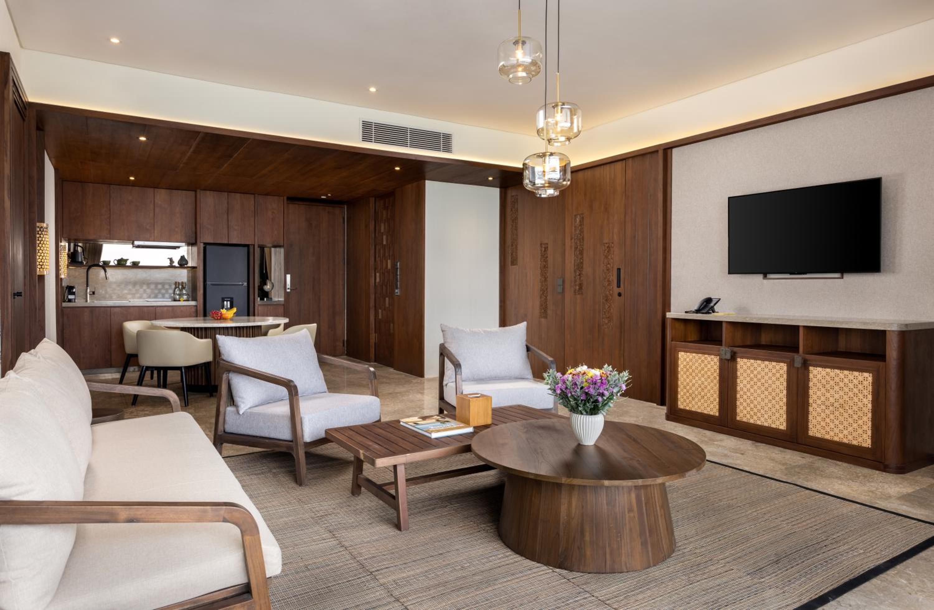 Ocean View Grand Suite - Photo 4