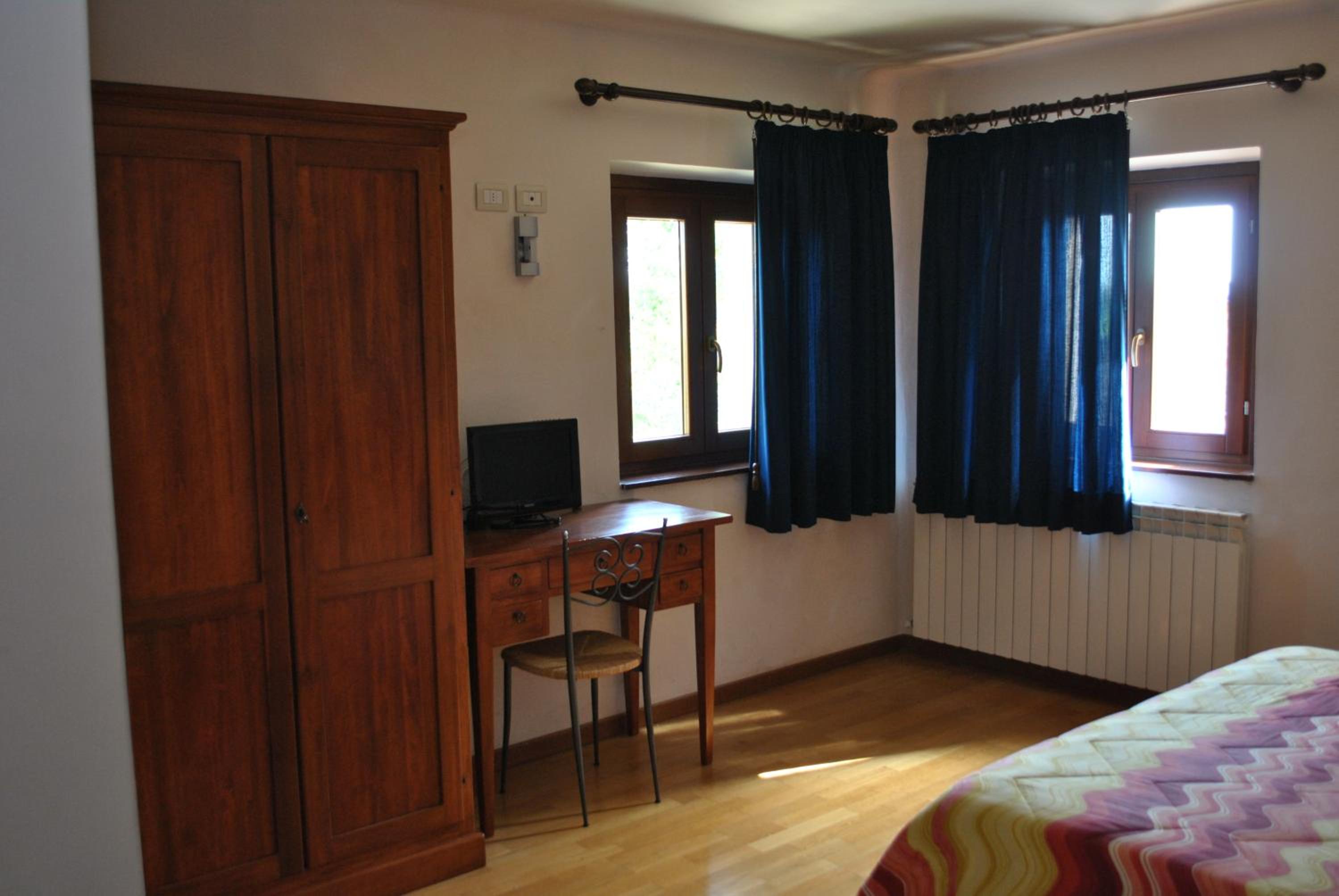 Double Room with Extra Bed - Photo 1