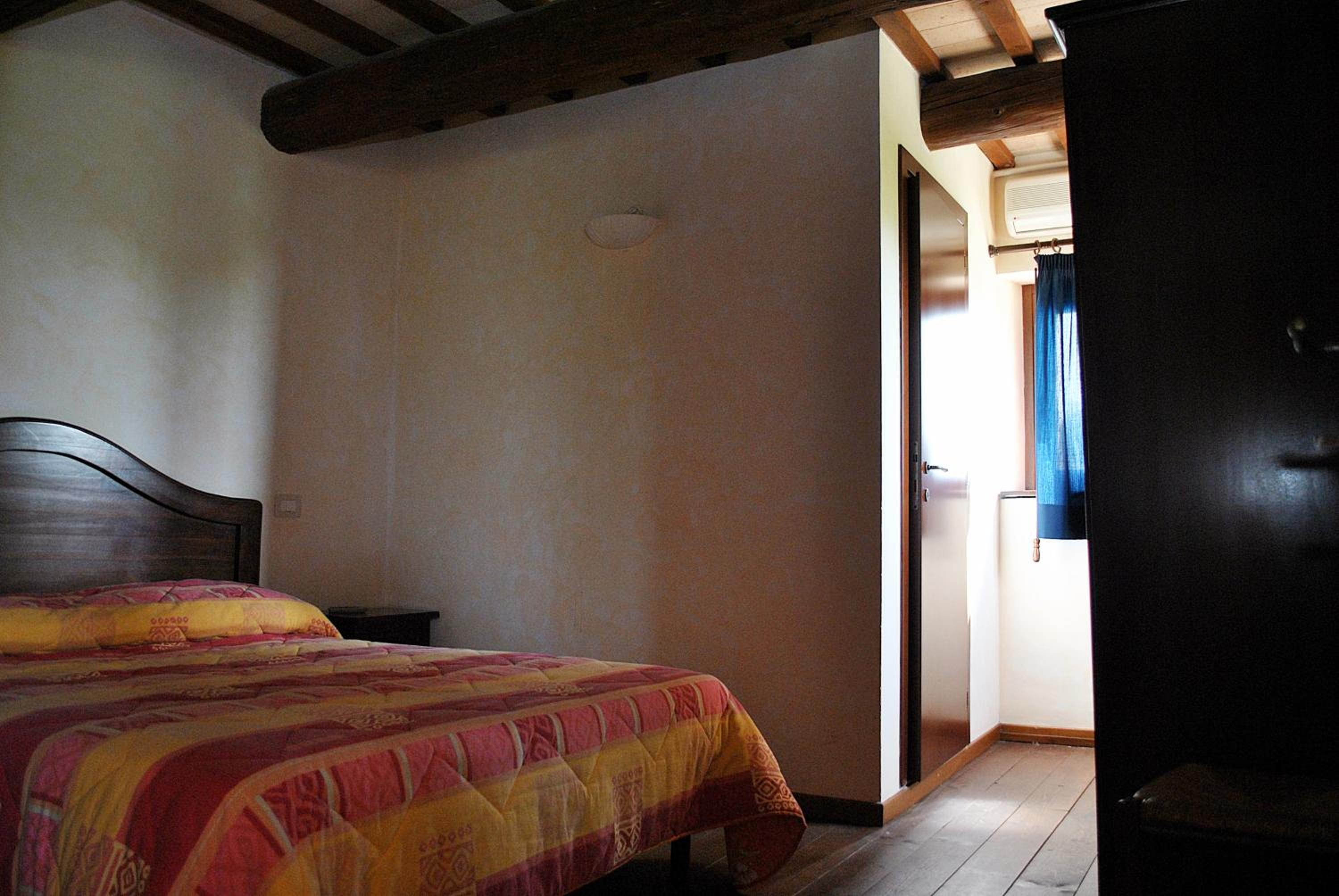 Double Room with Extra Bed - Photo 2