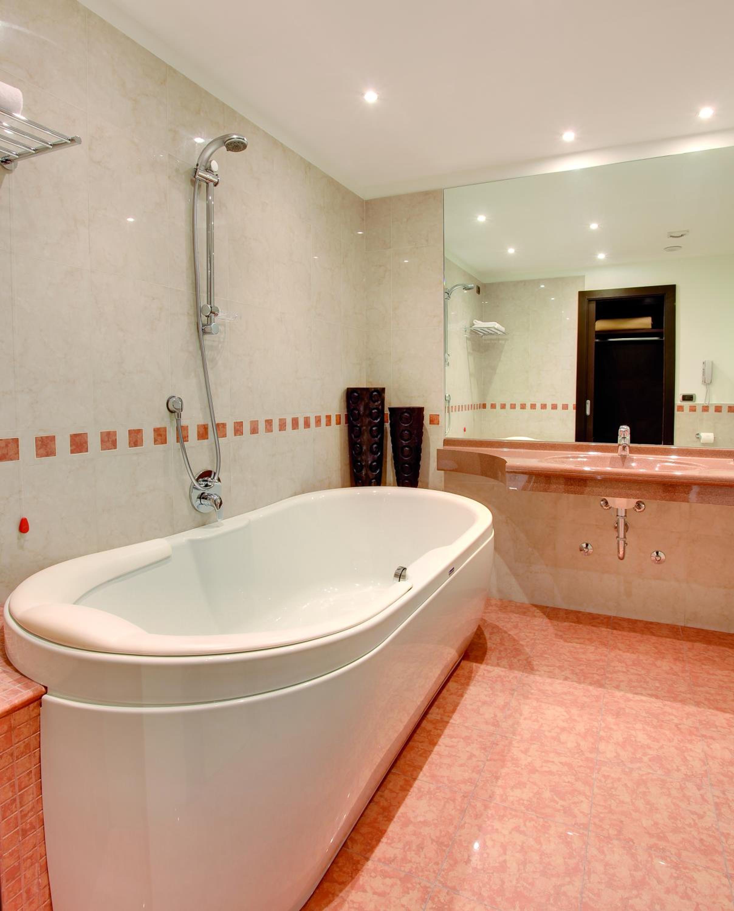 Double Room - Photo 8