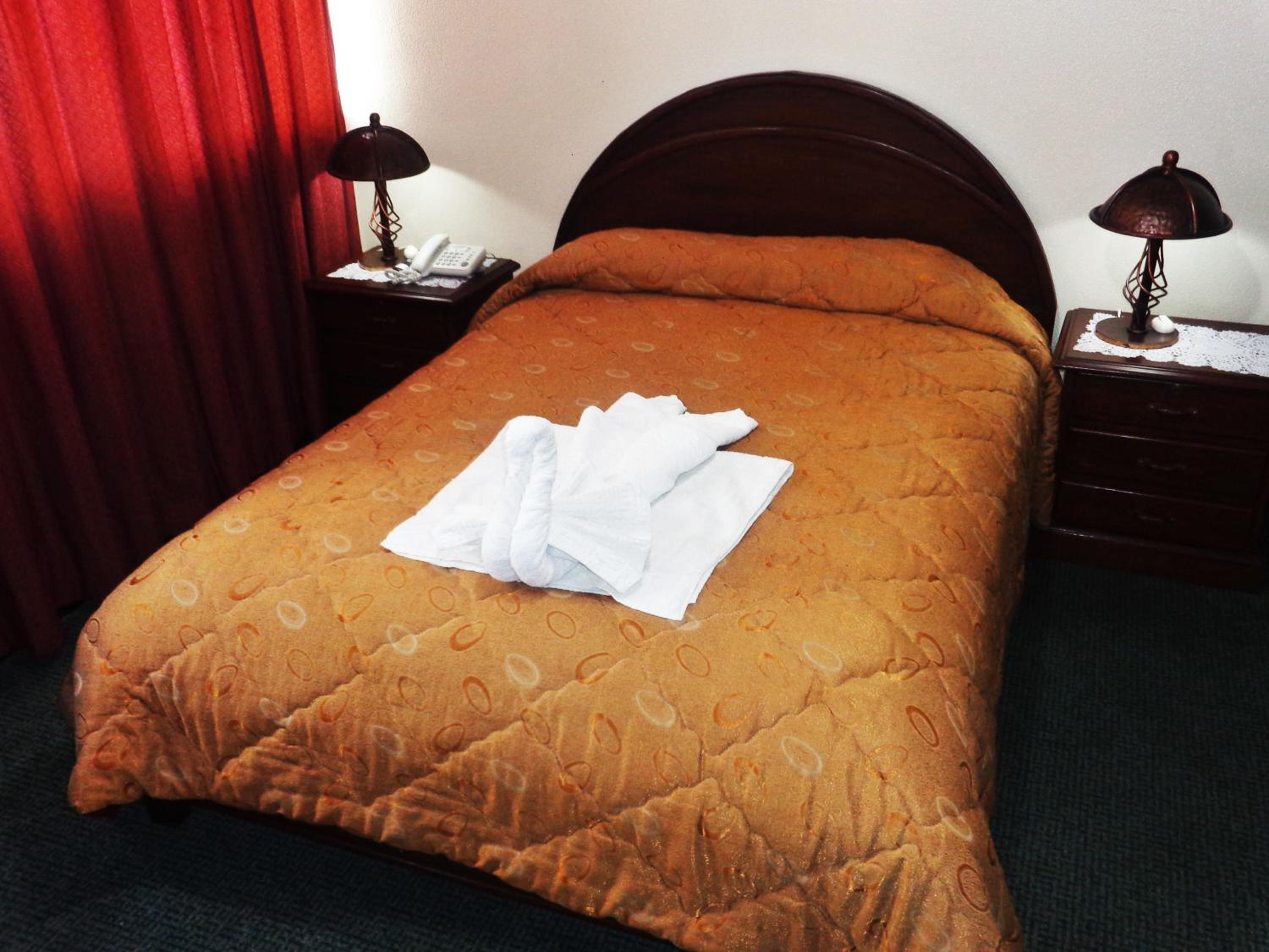 Twin Room with Private Bathroom photo 3