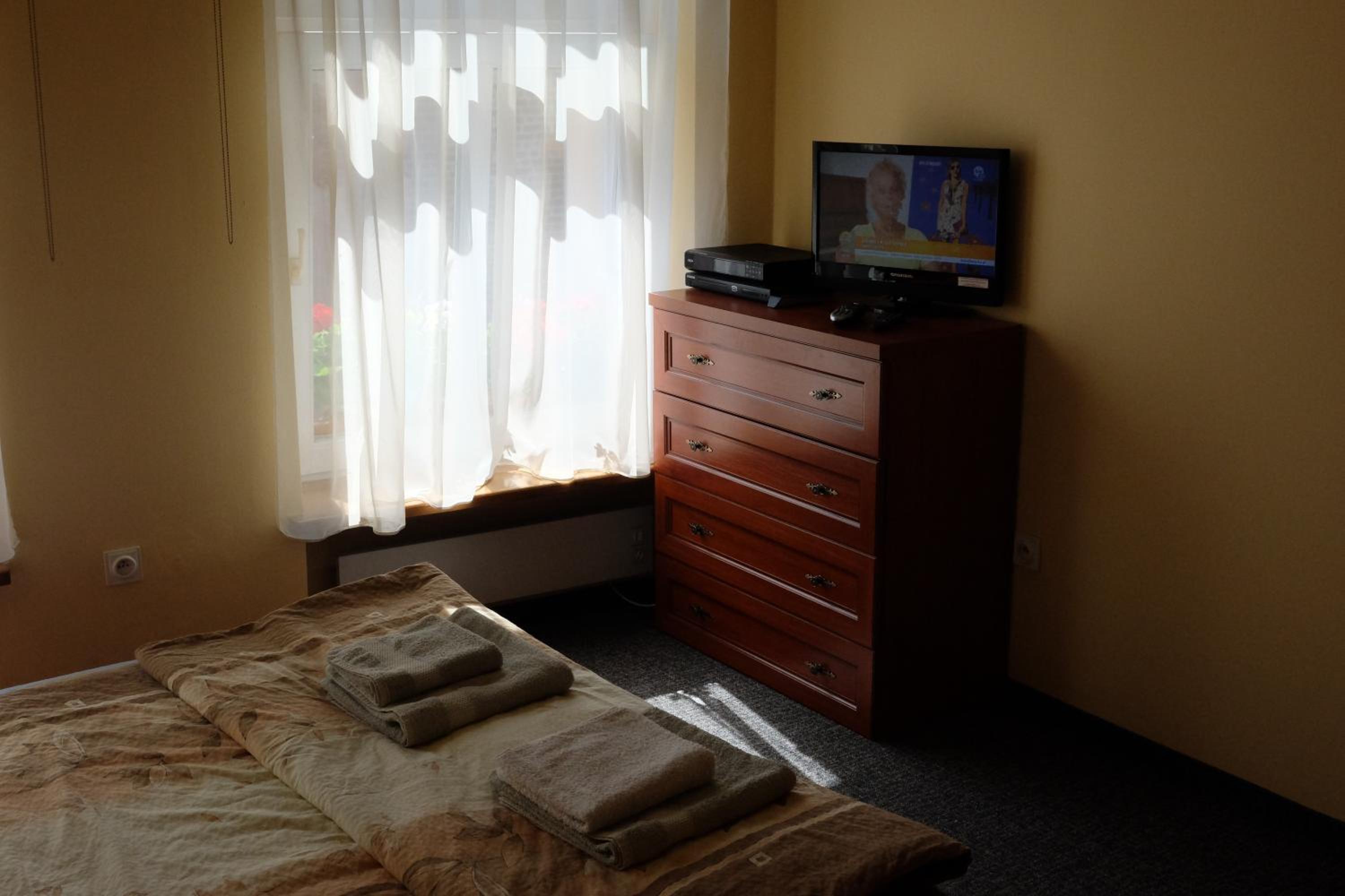 Double Room - Photo 11