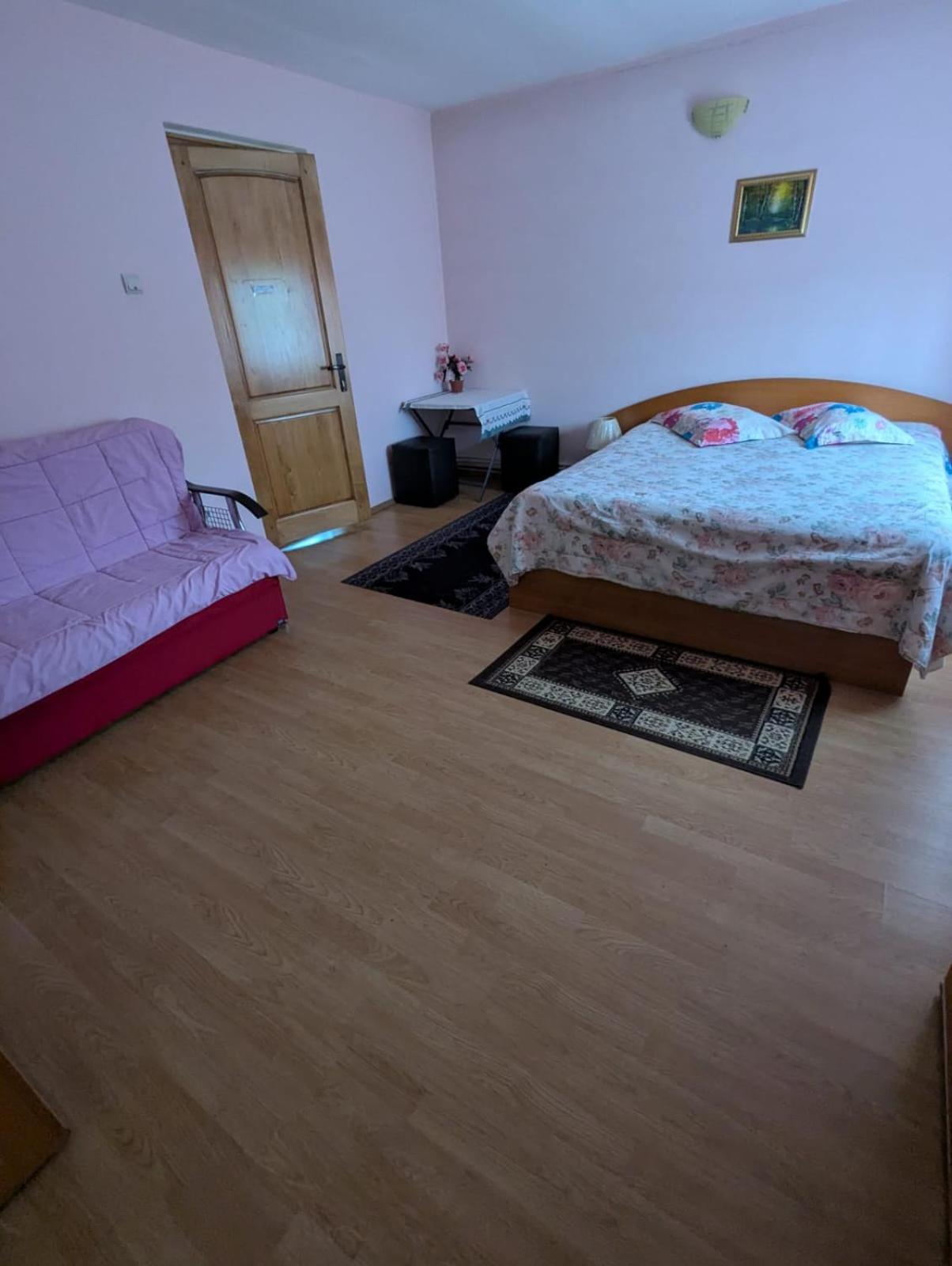 Double Room with Private Bathroom photo 3