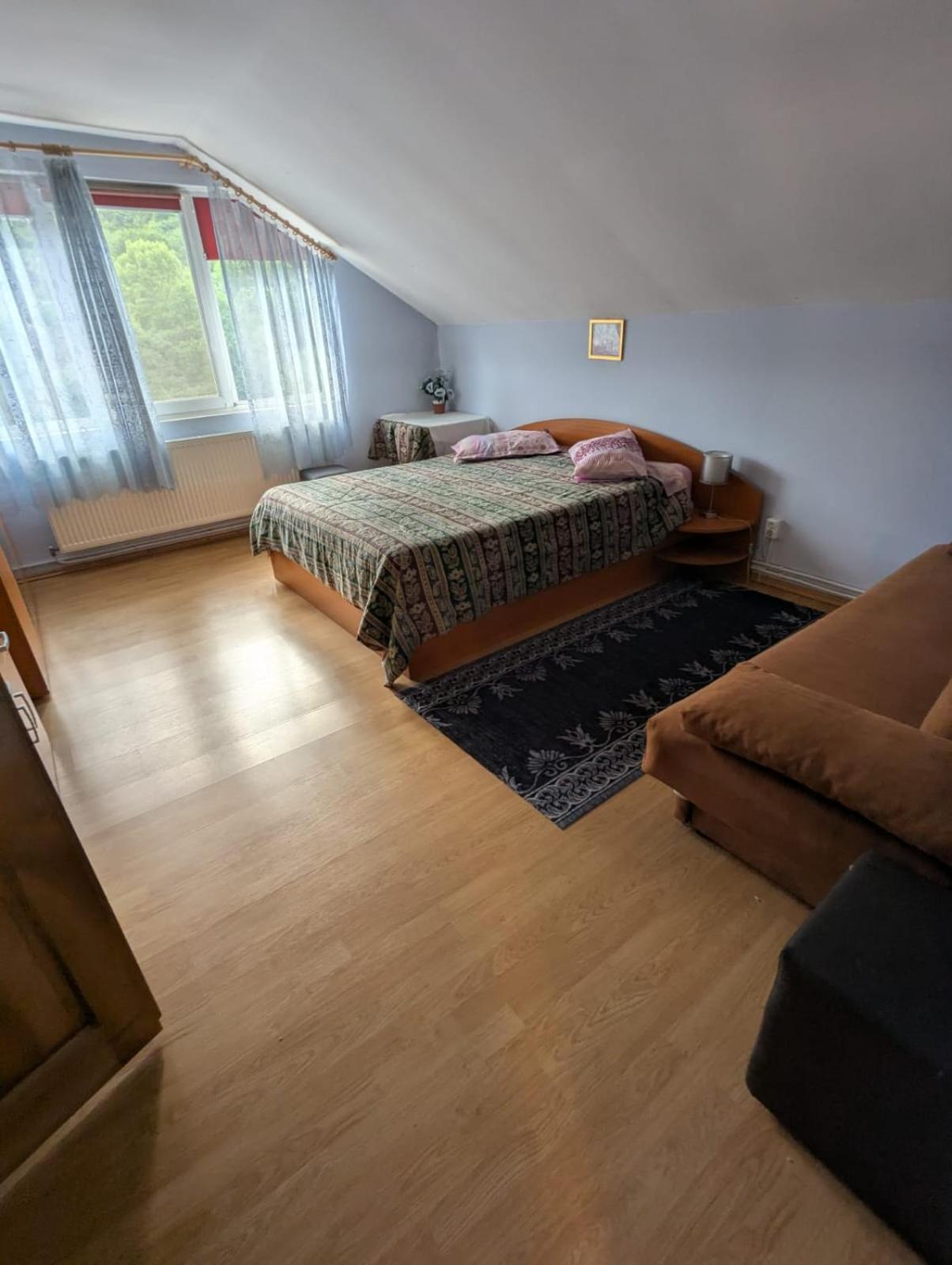 Double Room with Private Bathroom photo 1
