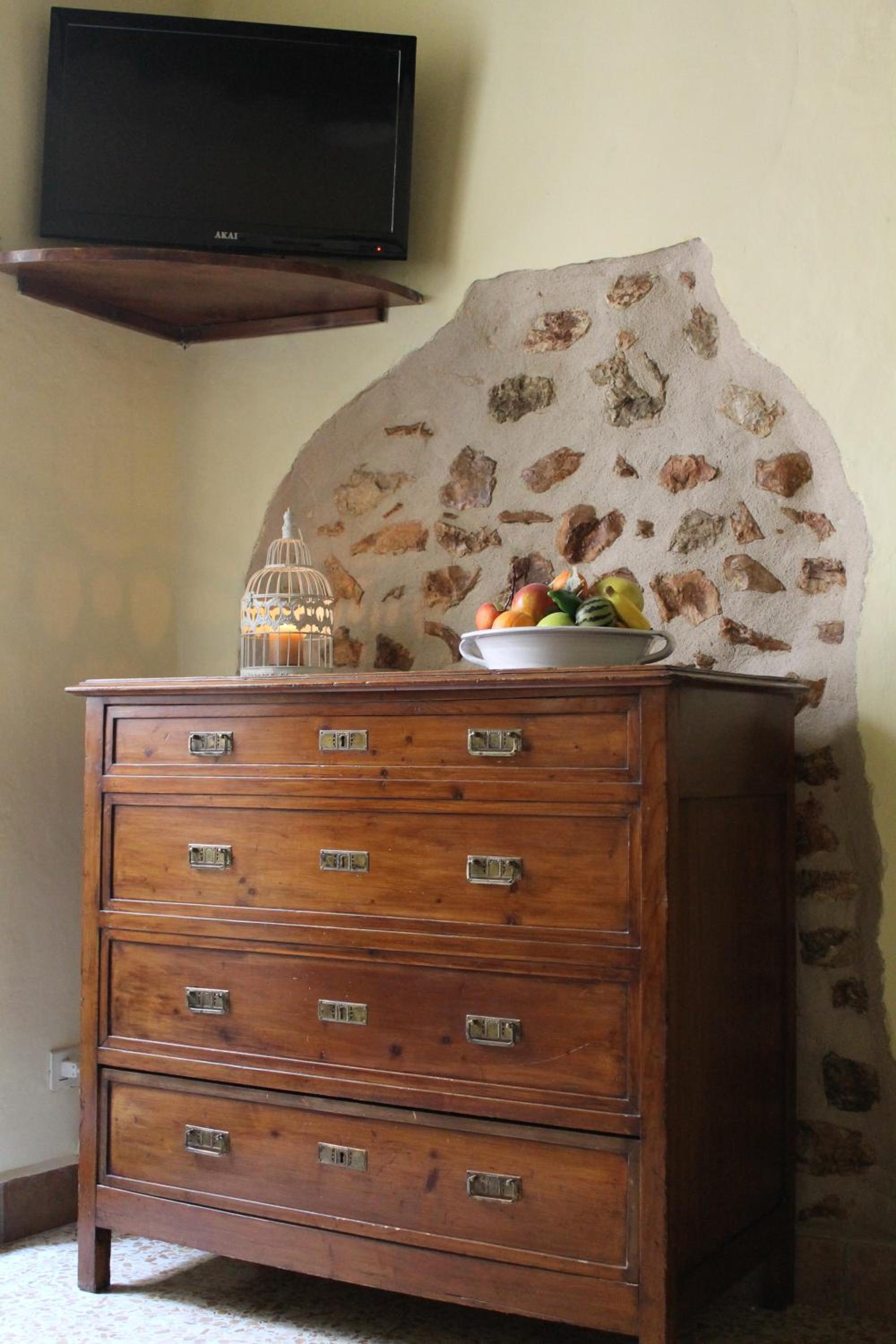 Double or Twin Room - Photo 7