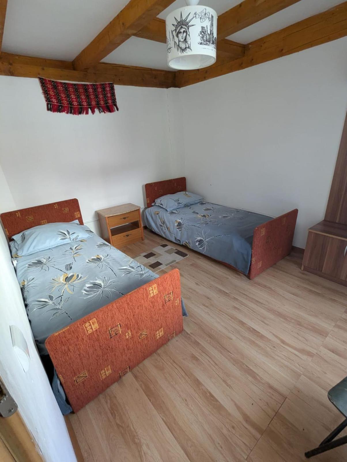 Standard Double Room with Shared Bathroom photo 2
