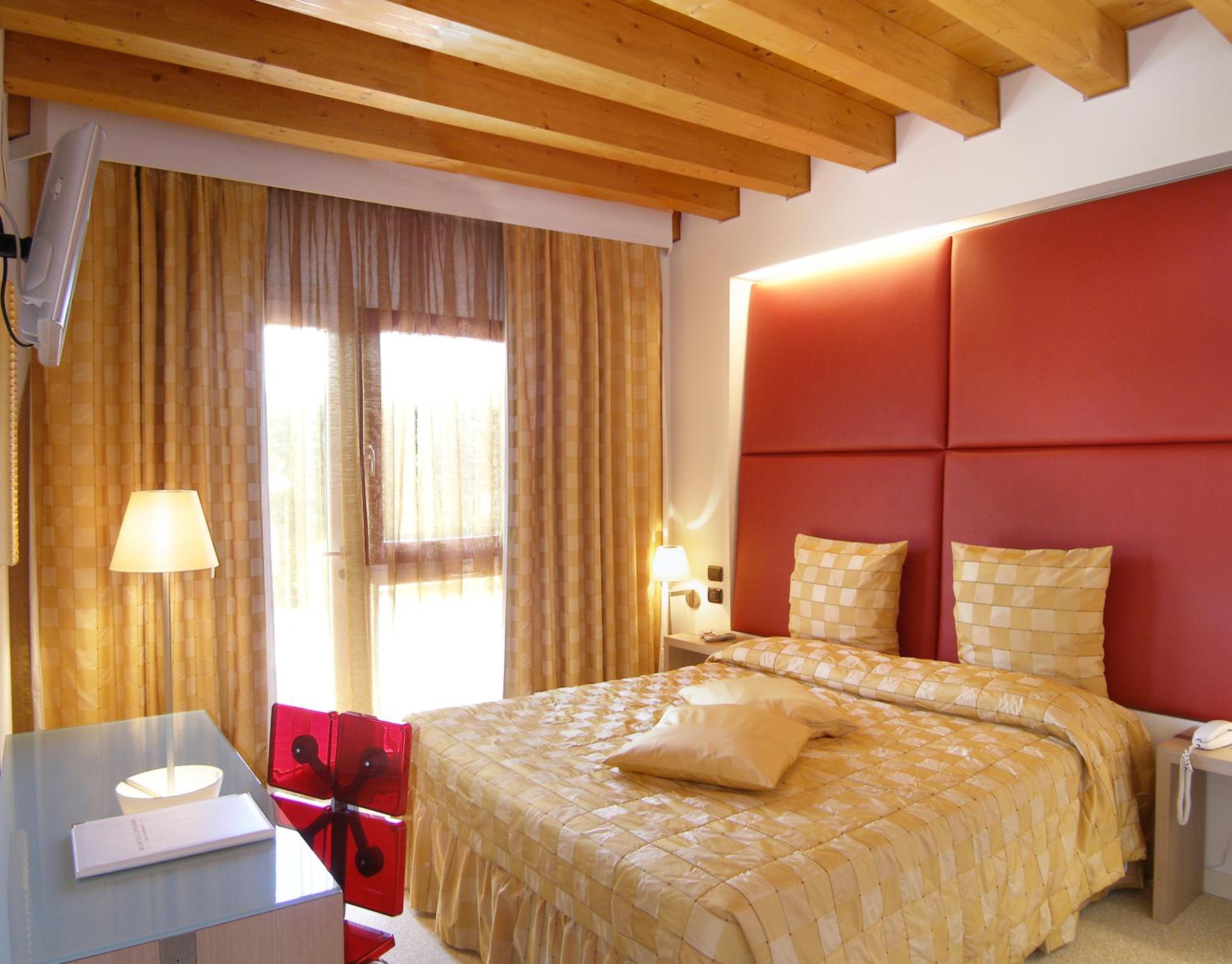 Superior Queen Room photo 1
