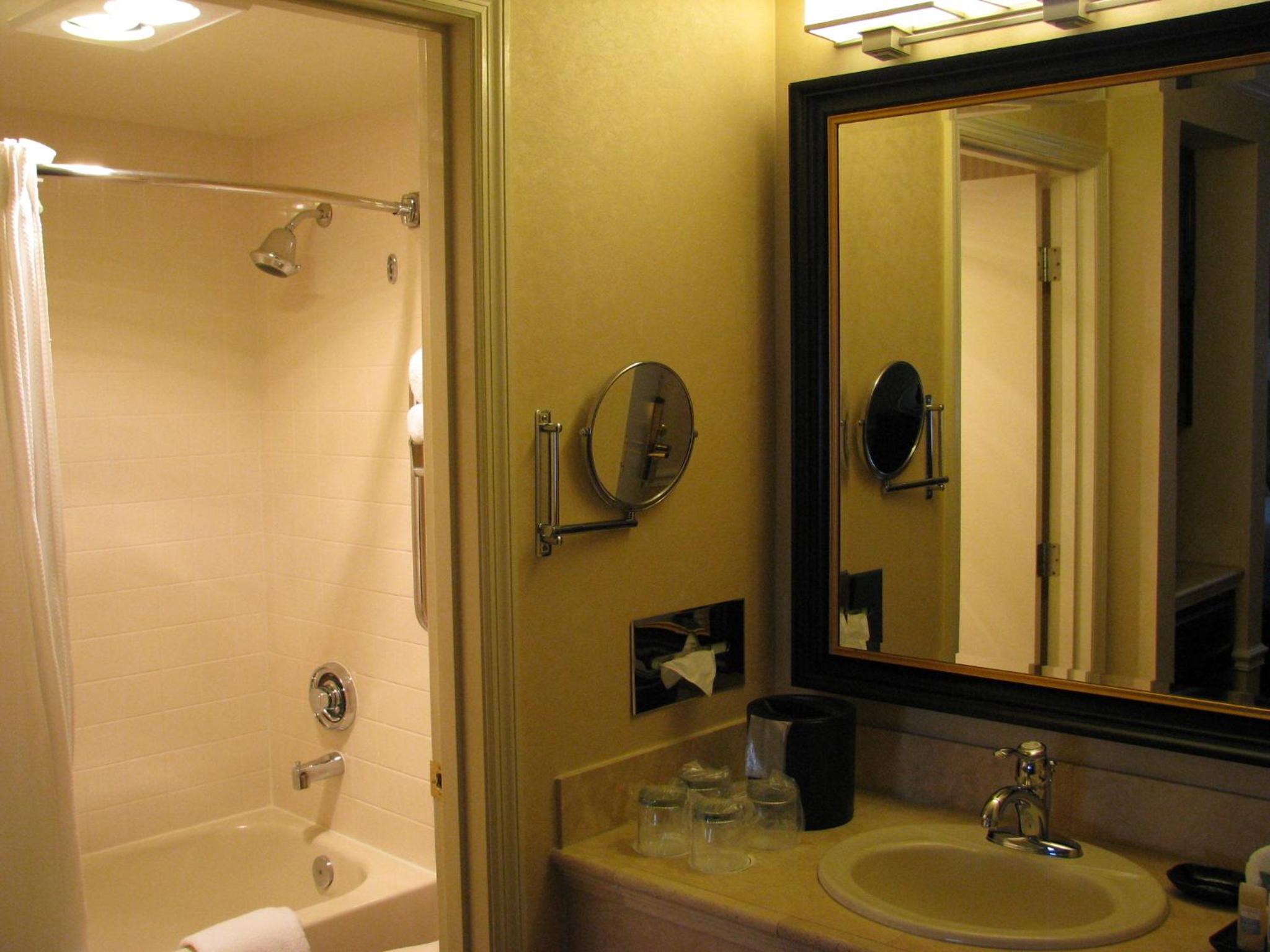 King Room - Disability Access photo 3