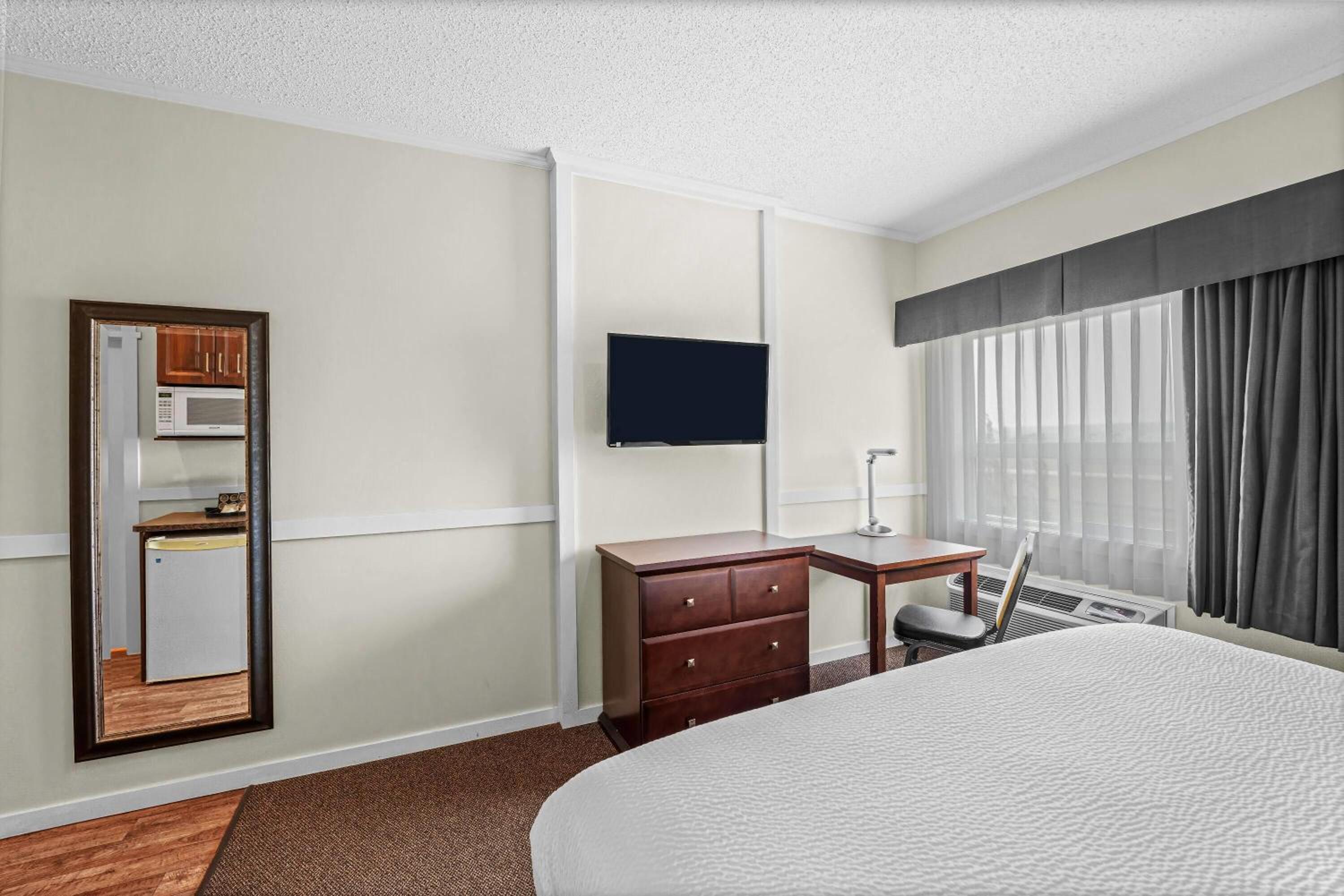 King Room - Non-Smoking photo 1