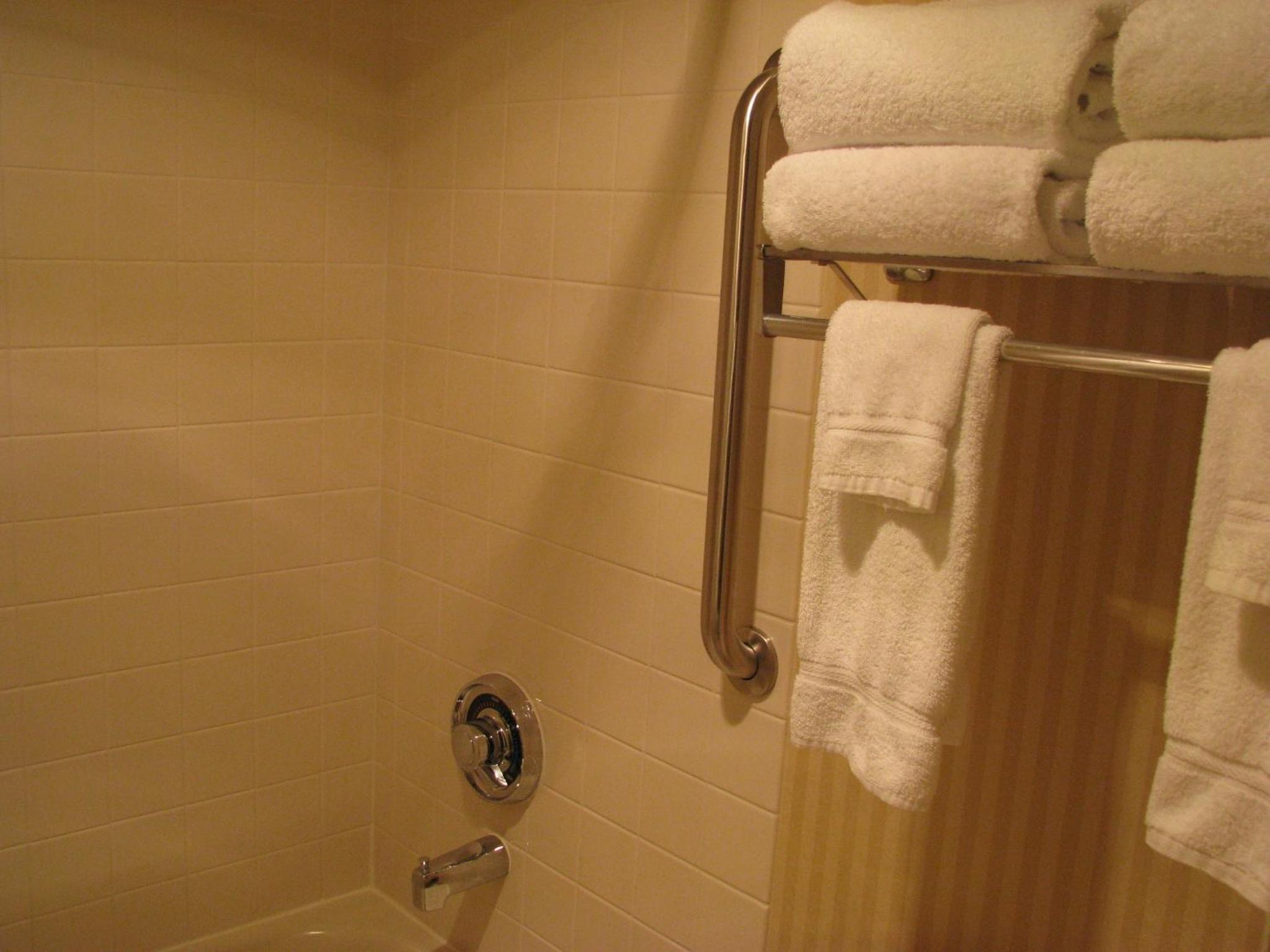 King Room - Disability Access photo 2