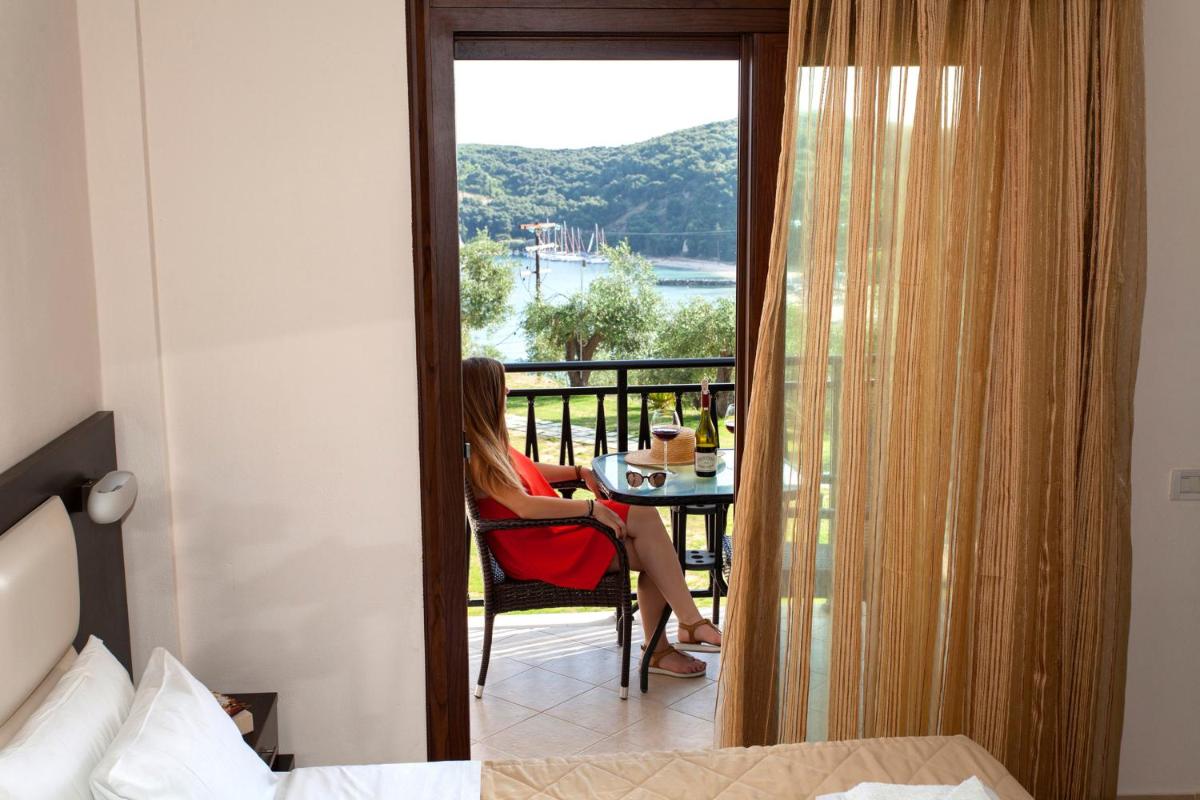 Studio with Sea View (2 Adults) - First Floor photo 3