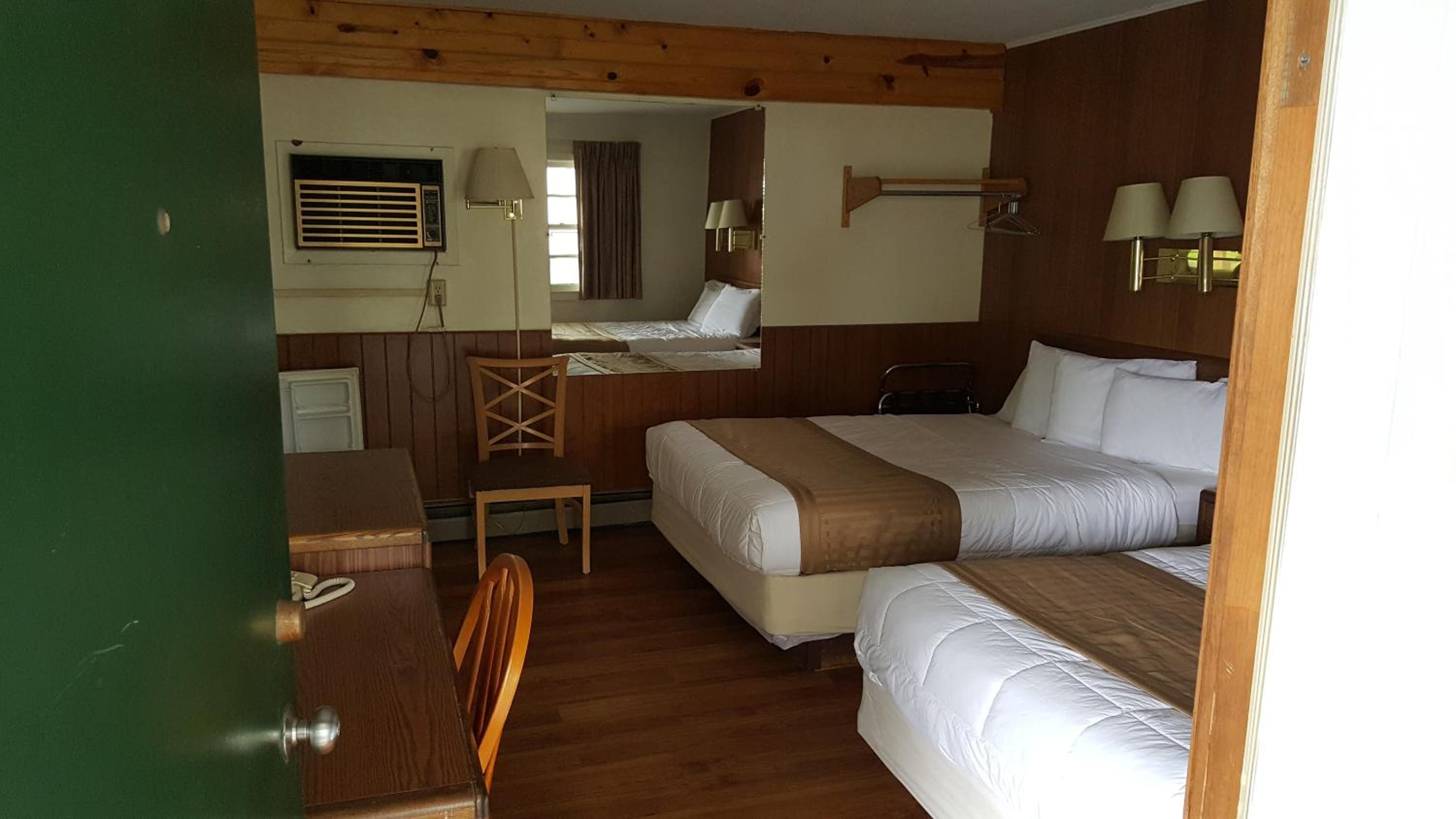 Budget Double Room photo 2