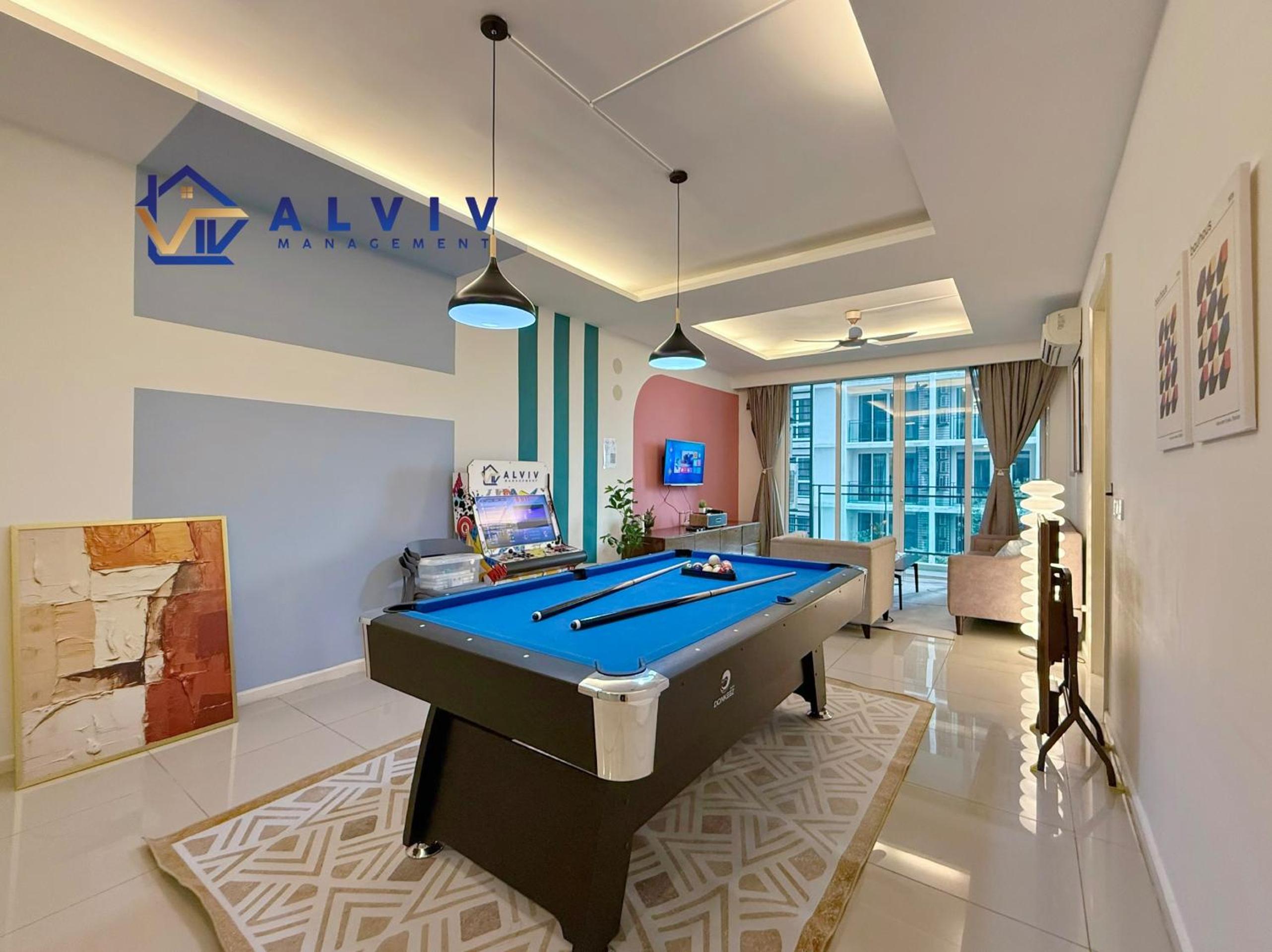 Three-Bedroom Apartment with View - Photo 19