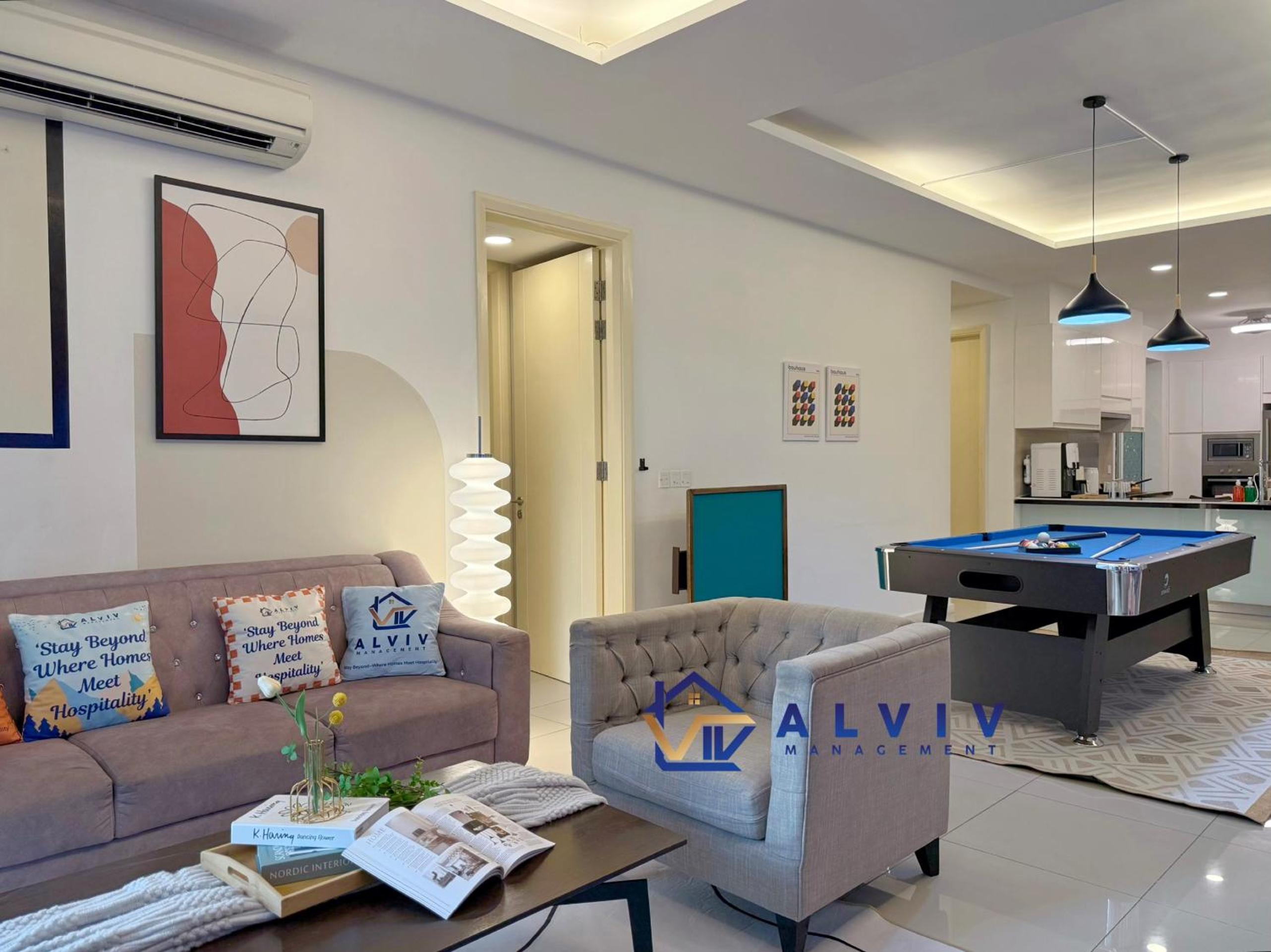 Three-Bedroom Apartment with View - Photo 25