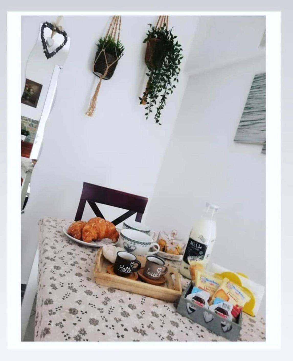 Double Room - Photo 8