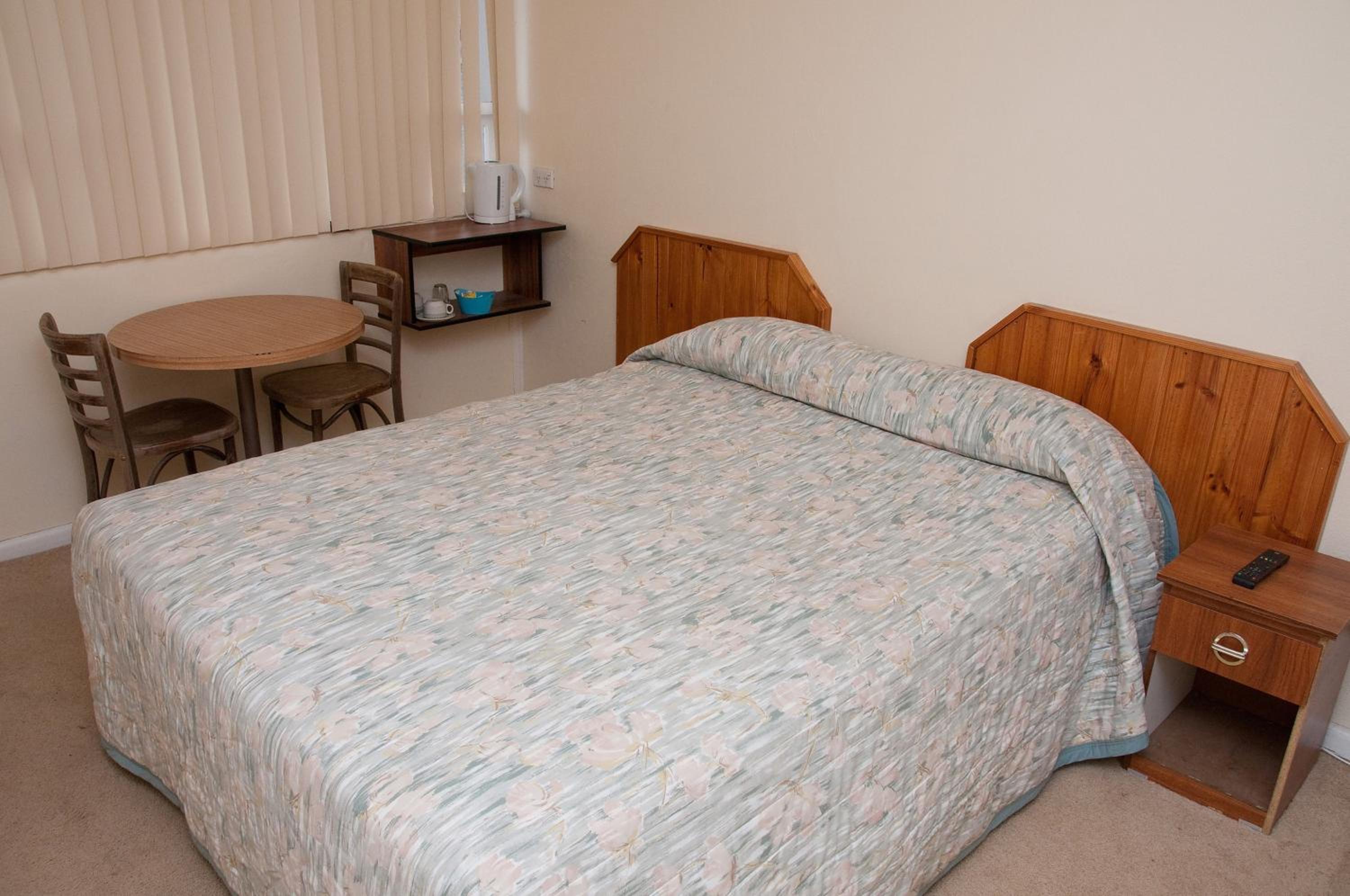 Queen Room photo 1
