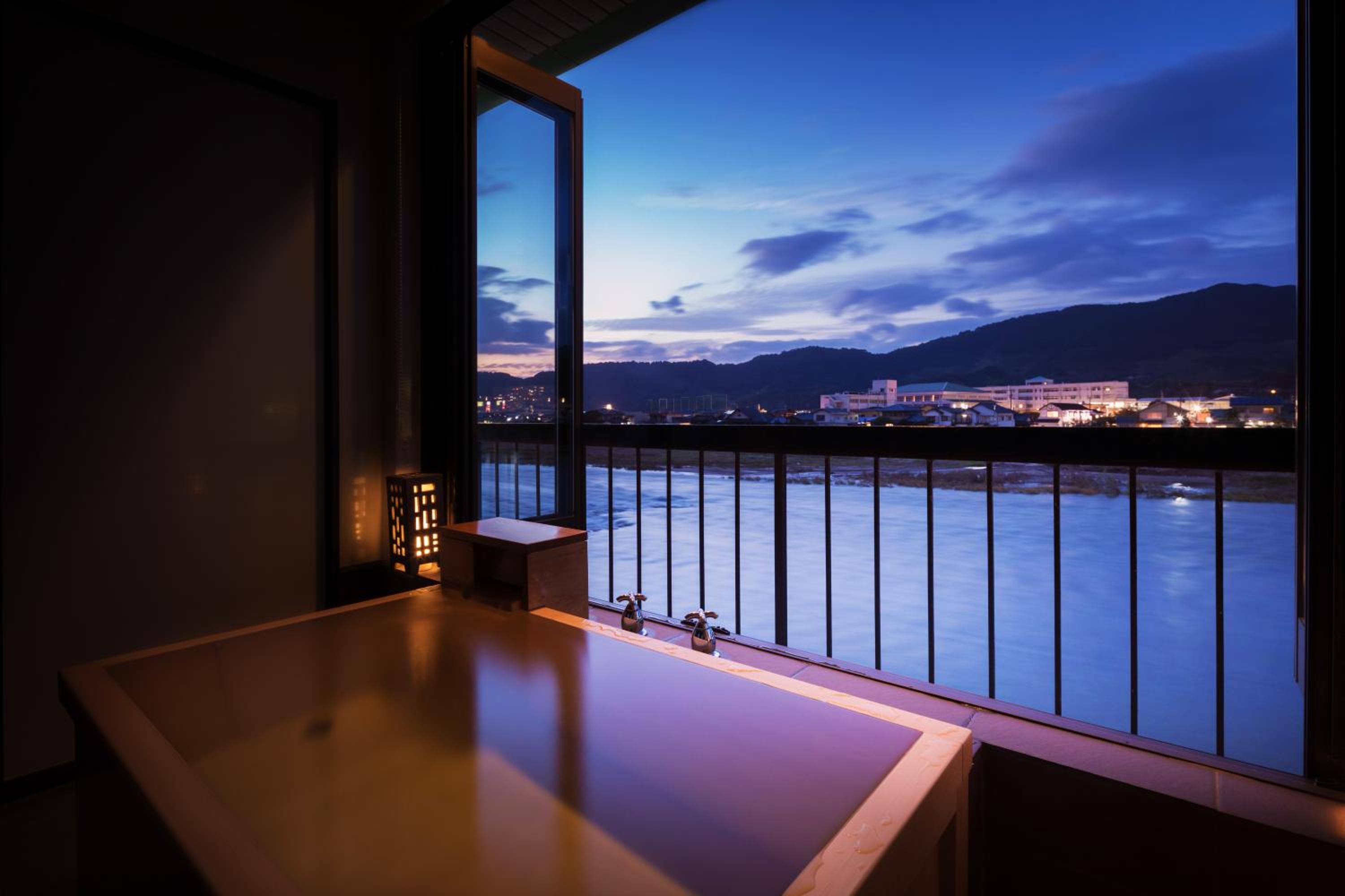 Twin Room with View