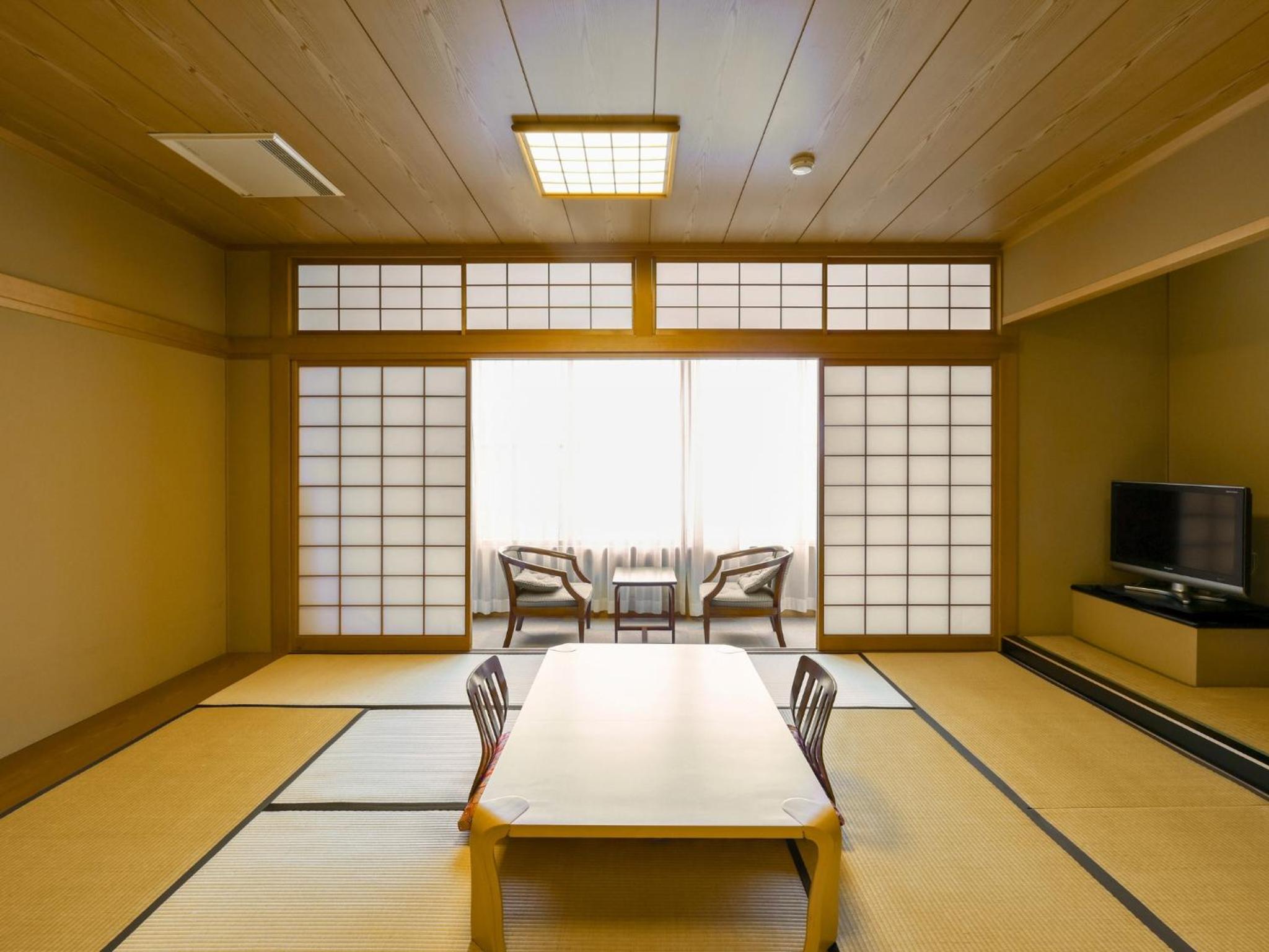 Japanese-Style Room
