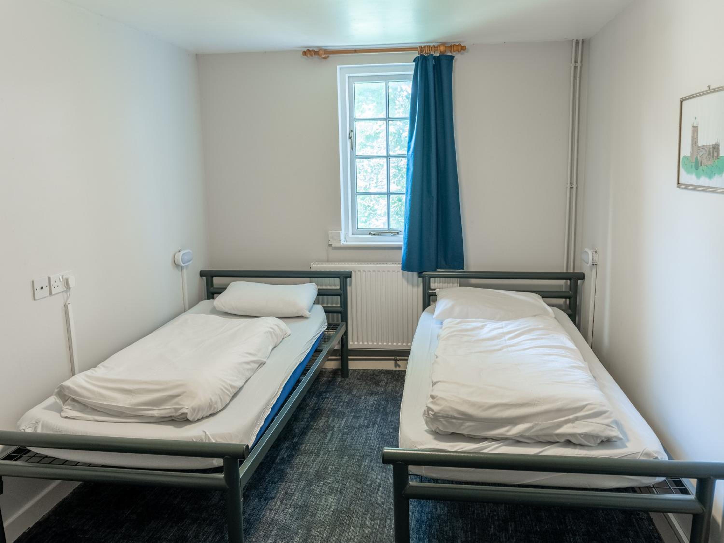 2 Bed Private Room Shared Bathroom photo 2