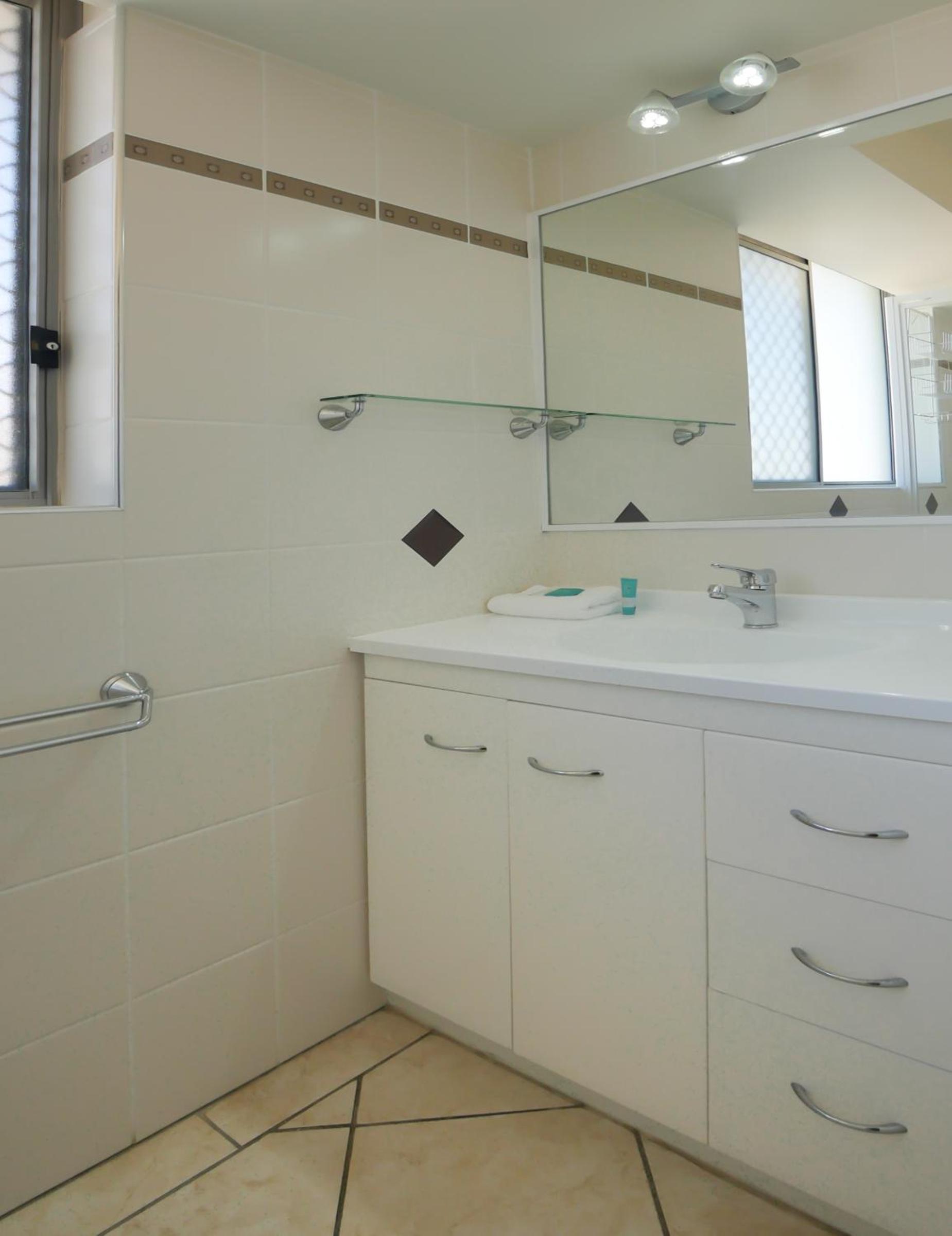 Three-Bedroom Apartment with Ocean View photo 2