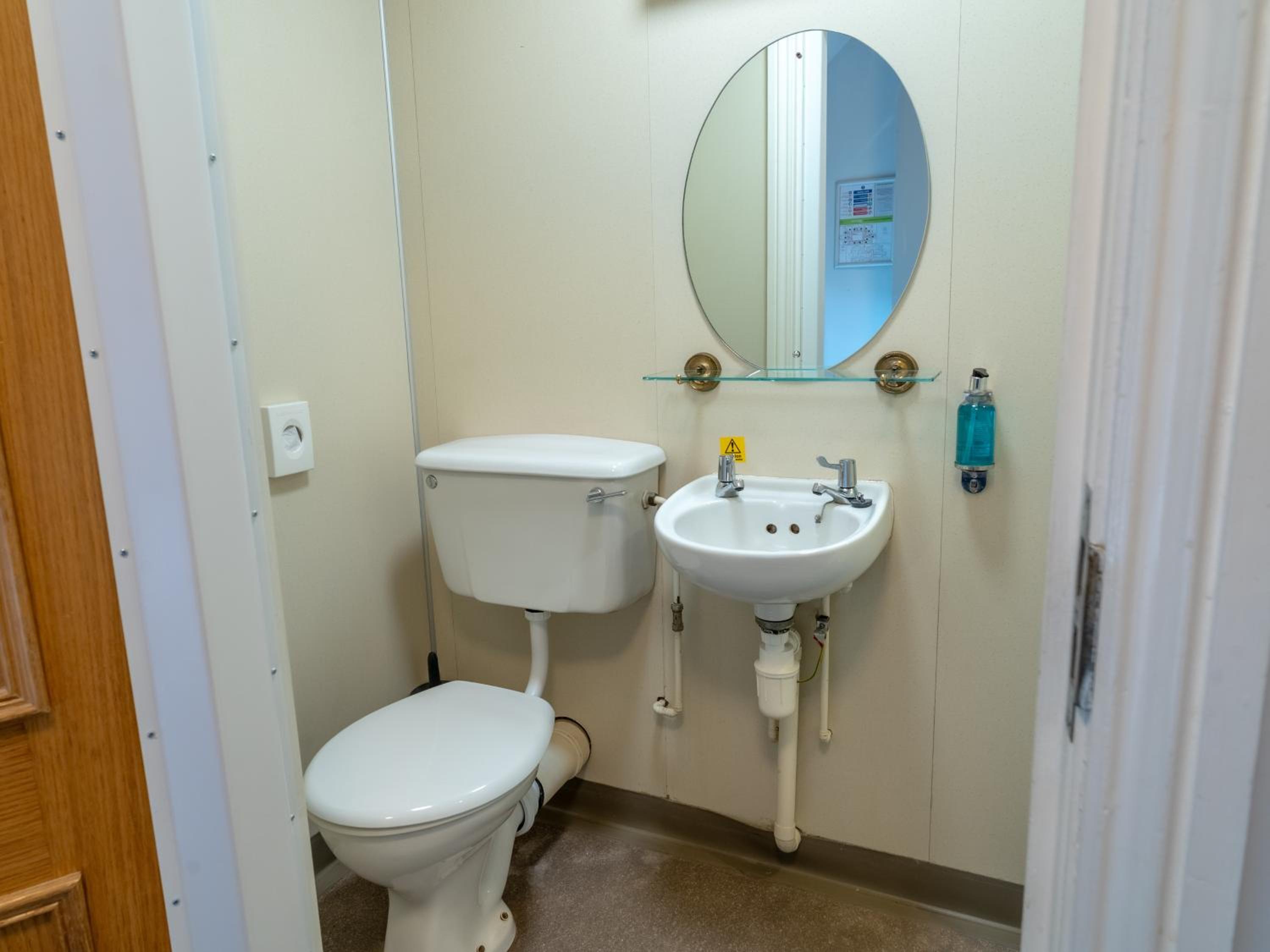 Single Private Room Ensuite photo 3