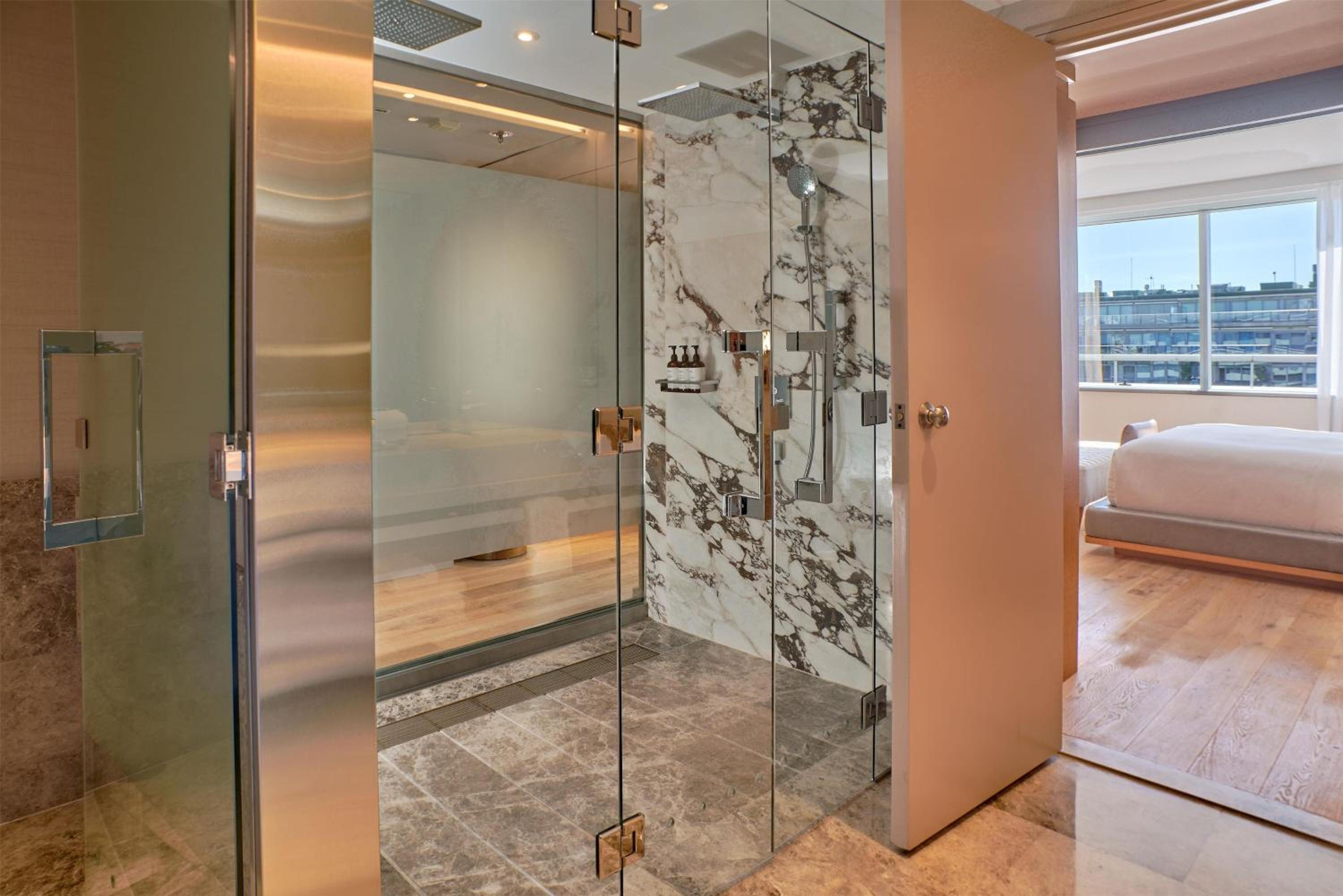 One-Bedroom Executive King Suite