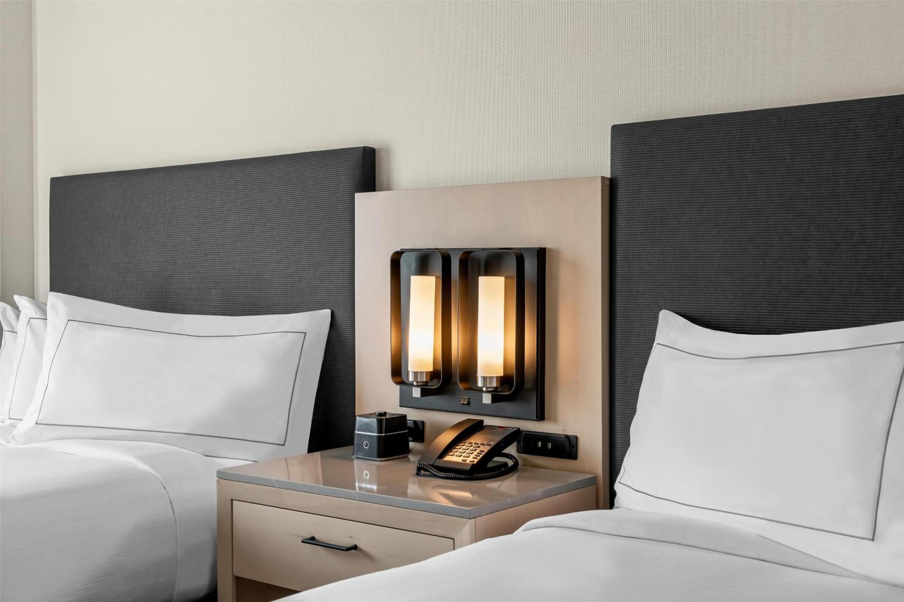 One-Bedroom Suite with Two Double Beds and Sofa Bed - Non-Smoking - Photo 6