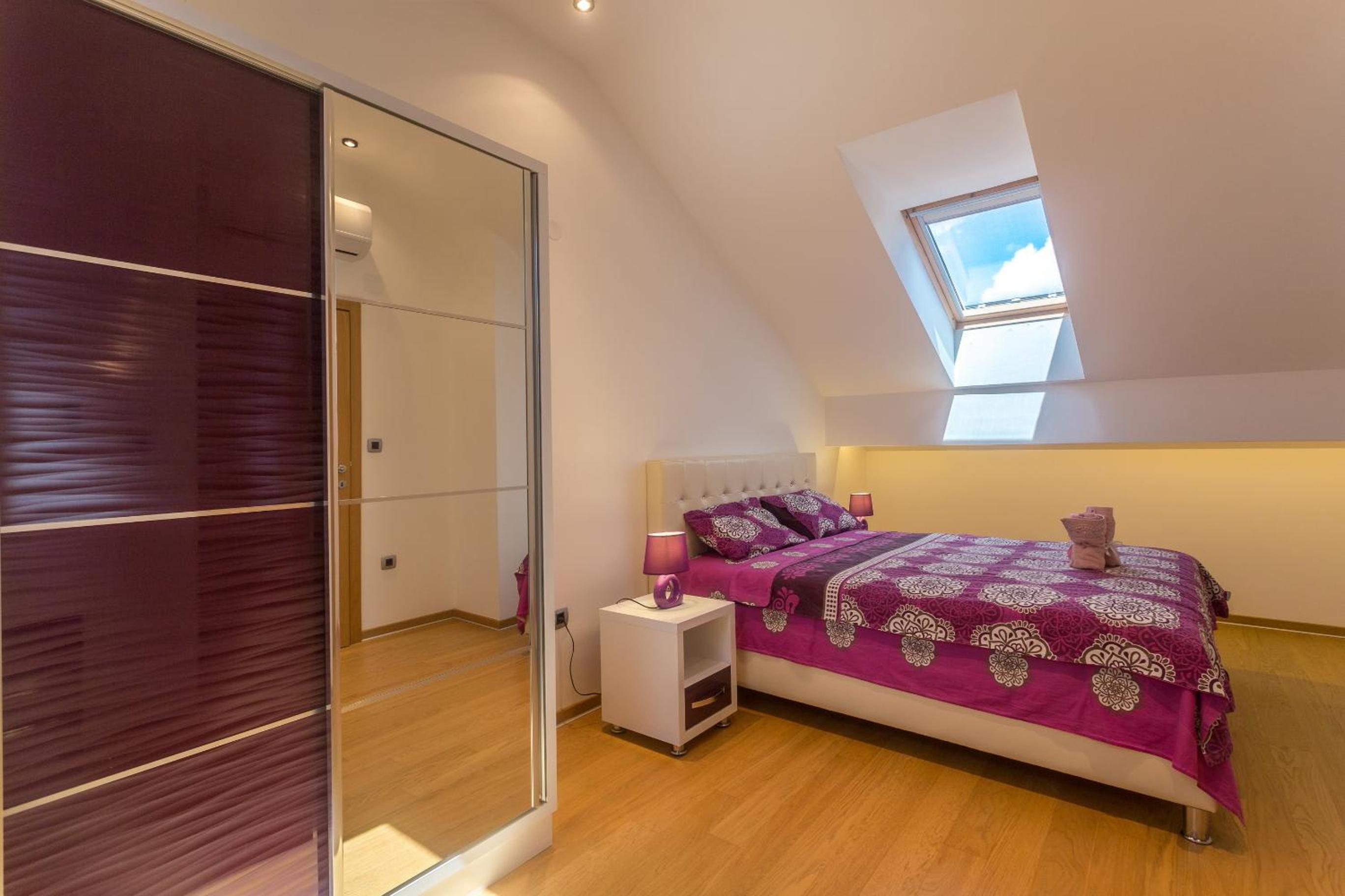 Apartment - Split Level